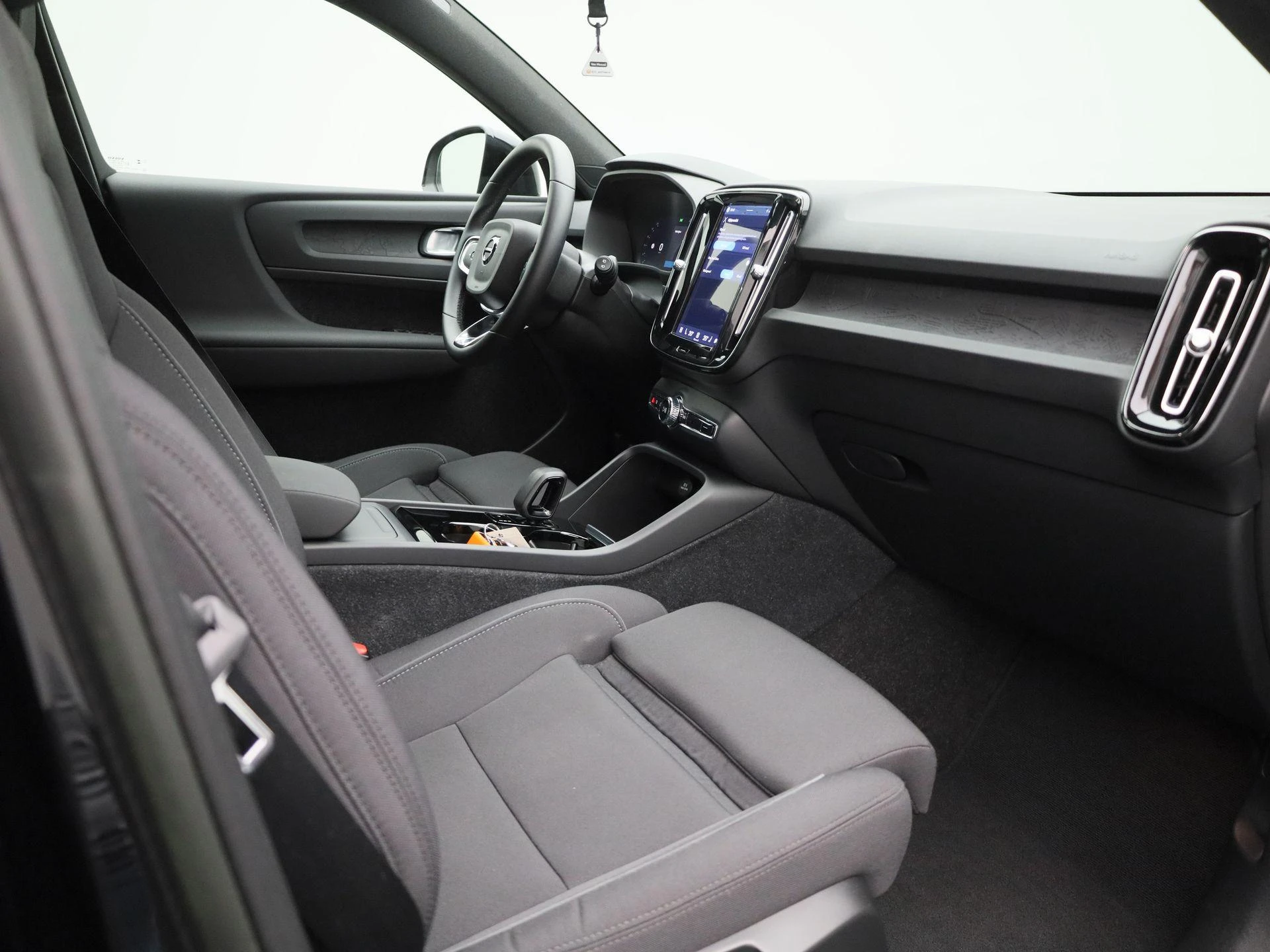 Volvo-XC40-image-30