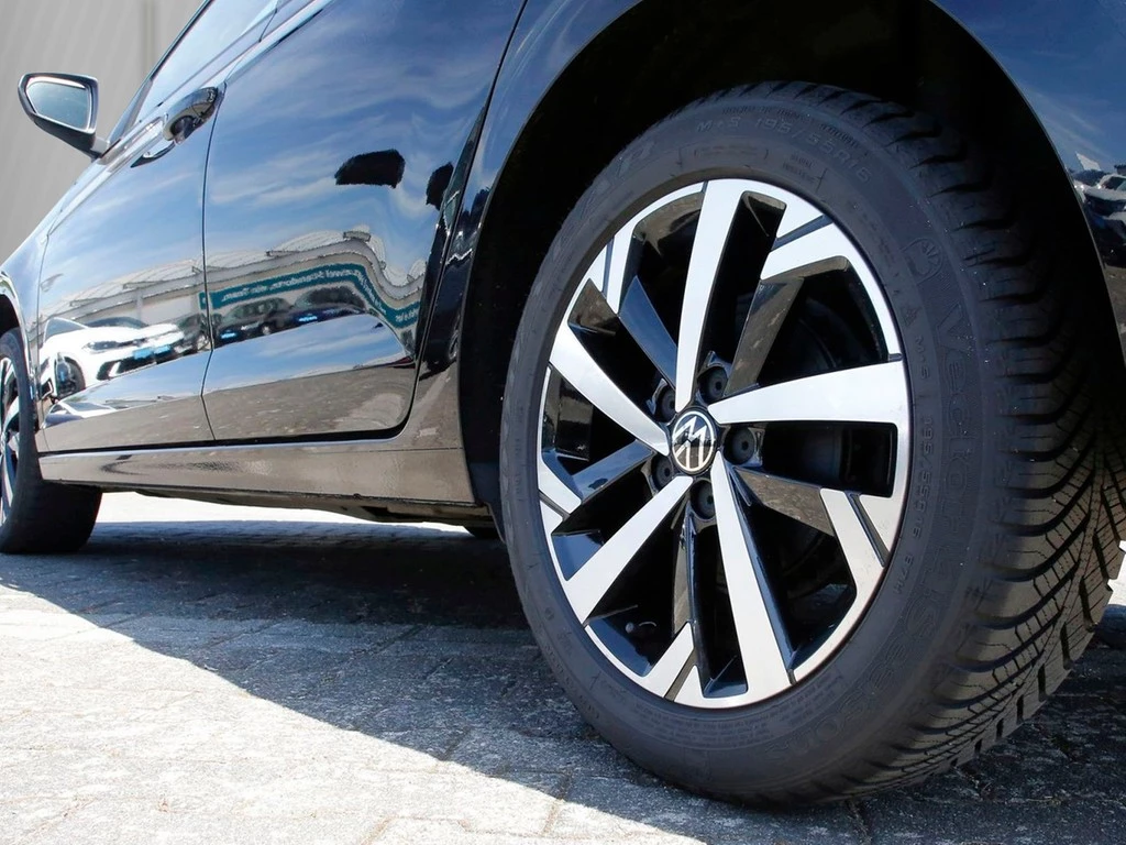 Volkswagen Polo VI 1.0 TSI DSG Life 16" APP Connect SHZ LED