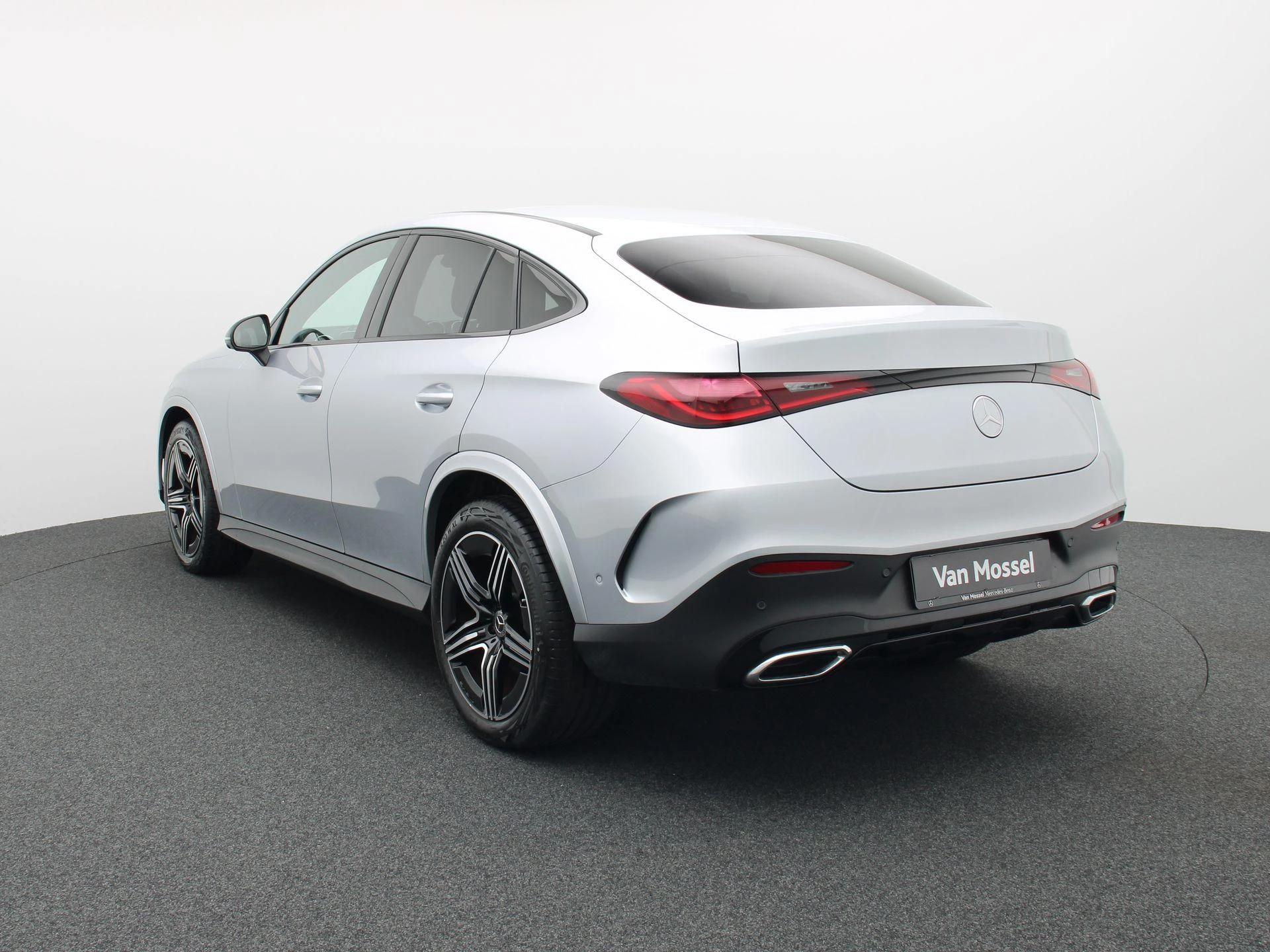 Mercedes-Benz-GLC-image-1