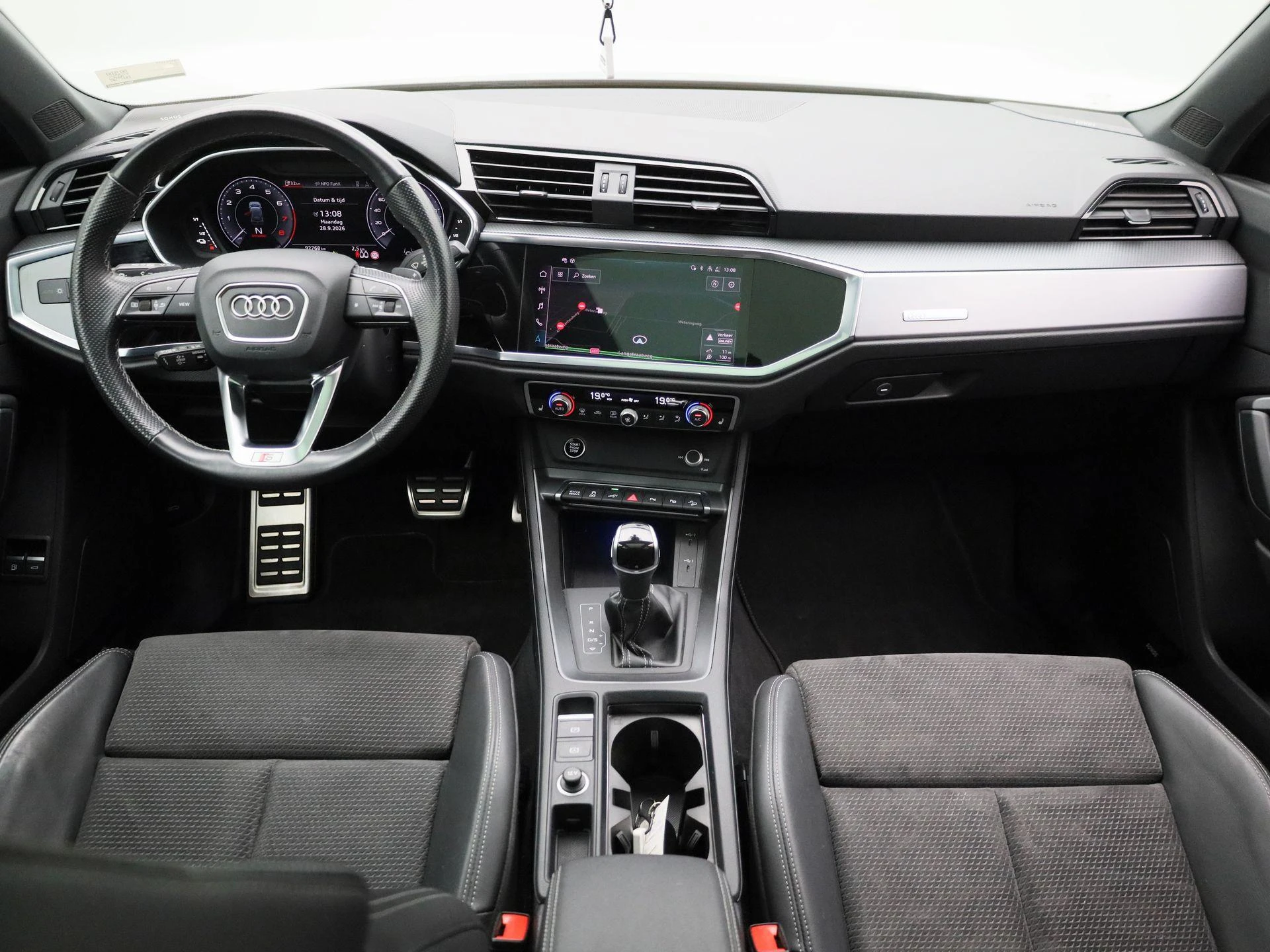 Audi-Q3-image-7