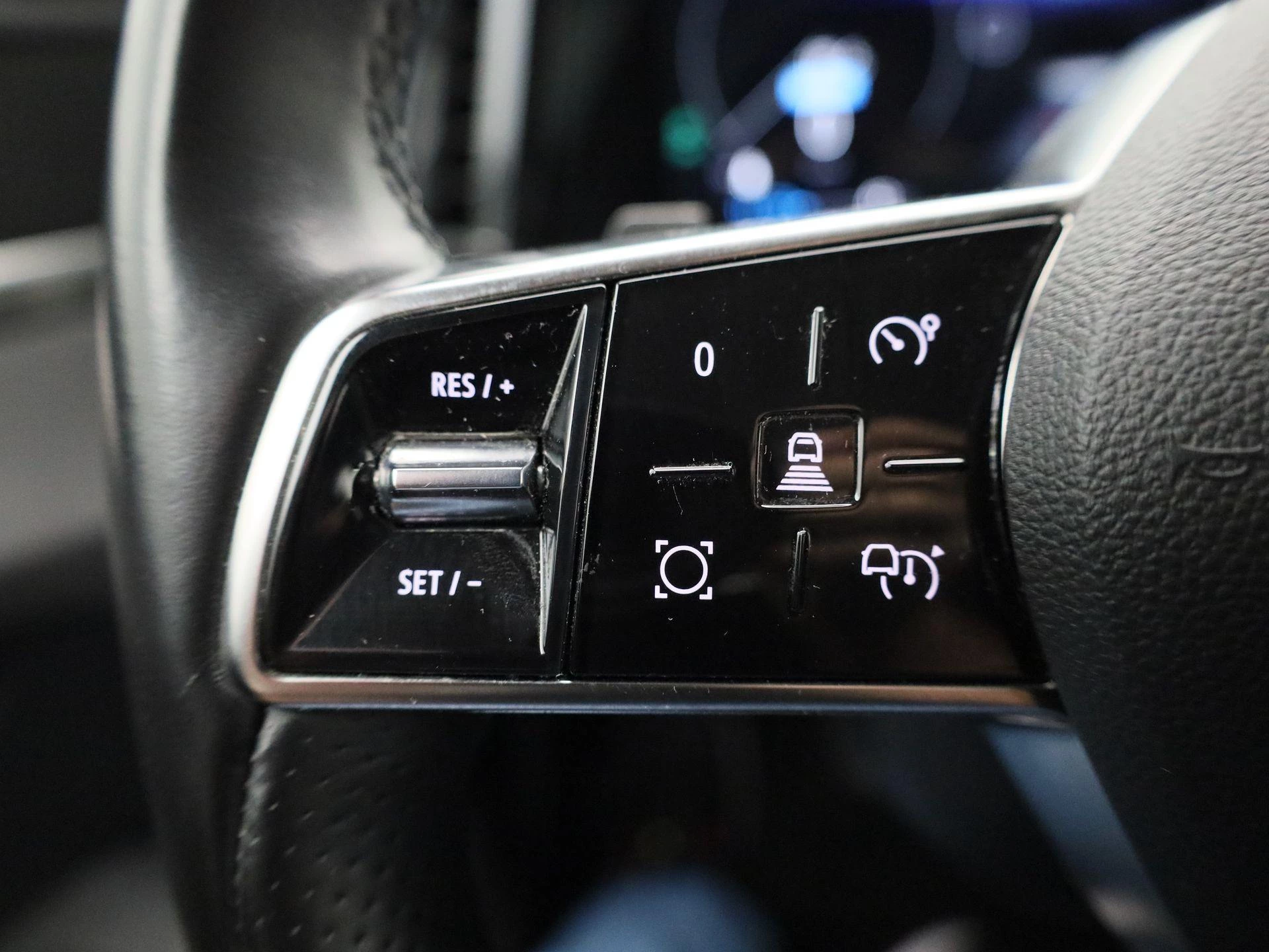 Renault-Megane E-Tech-image-18