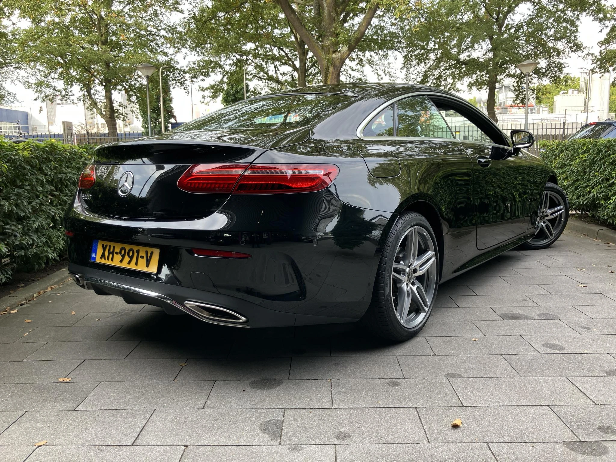 Mercedes-Benz-E-Klasse-image-2