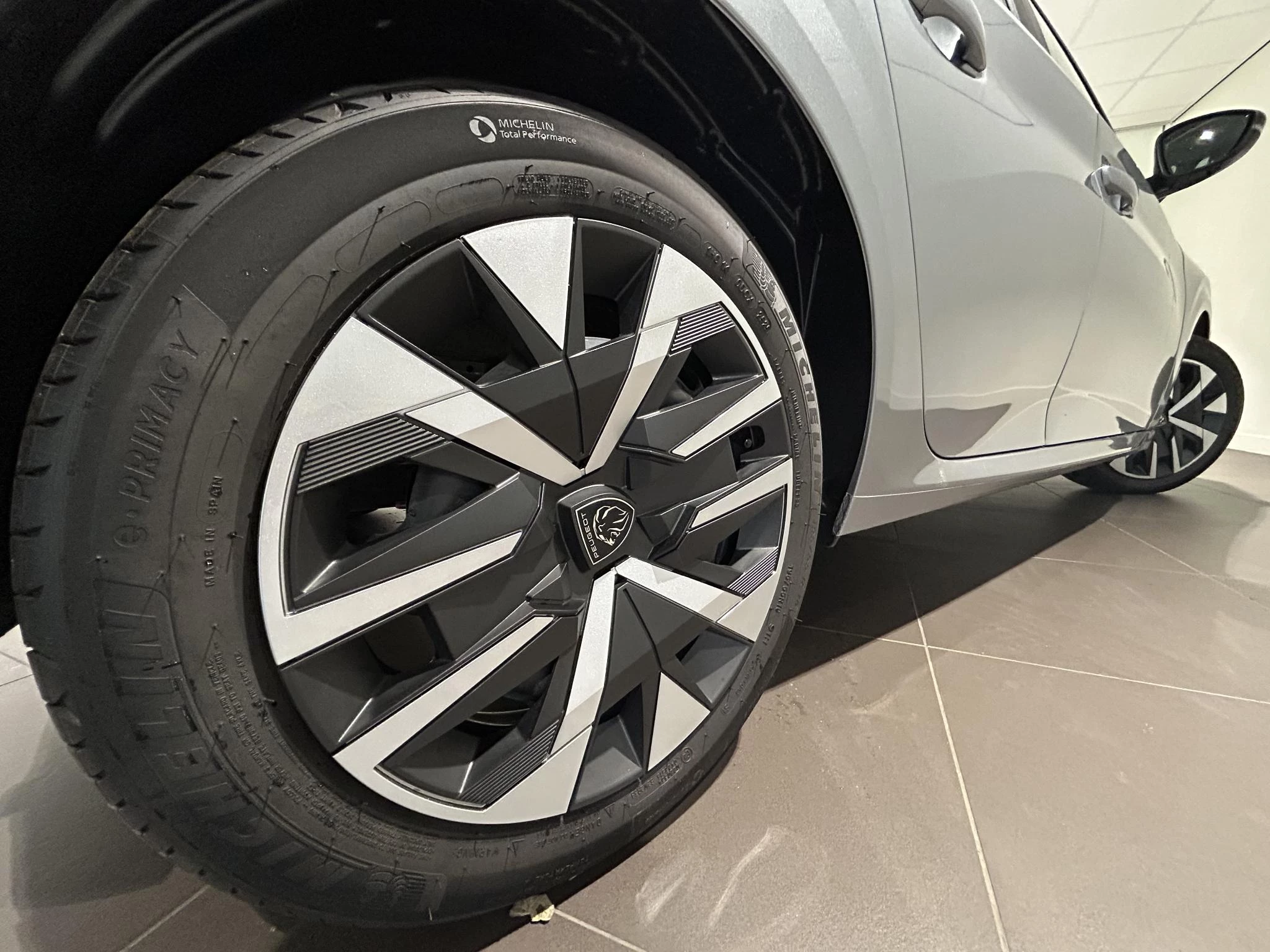 Peugeot-208-image-20