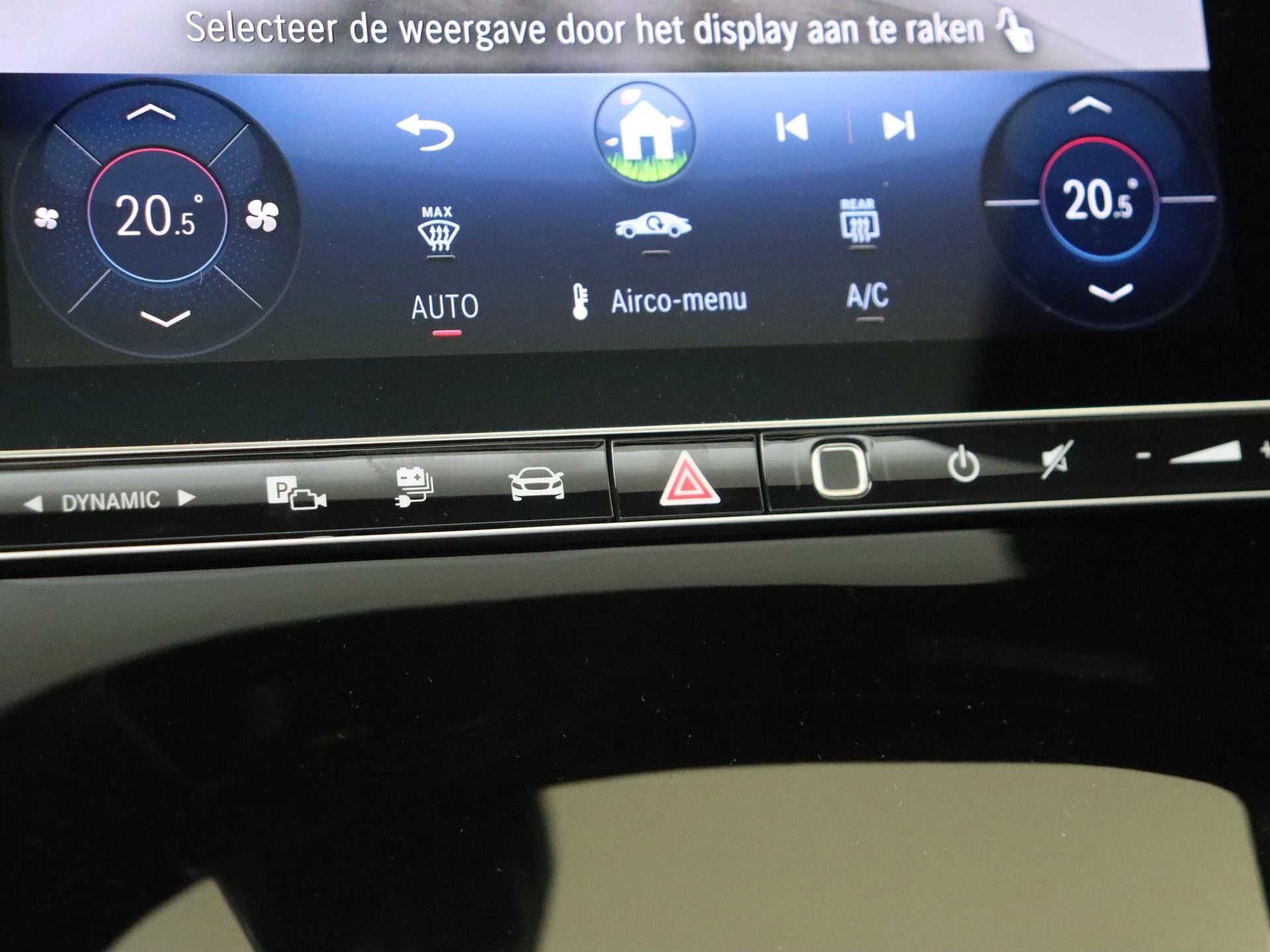 Mercedes-Benz-GLC-image-19
