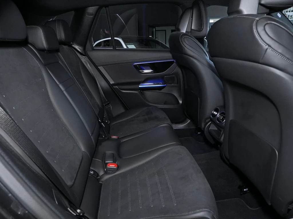 Mercedes-Benz-GLC 300 d-image-15