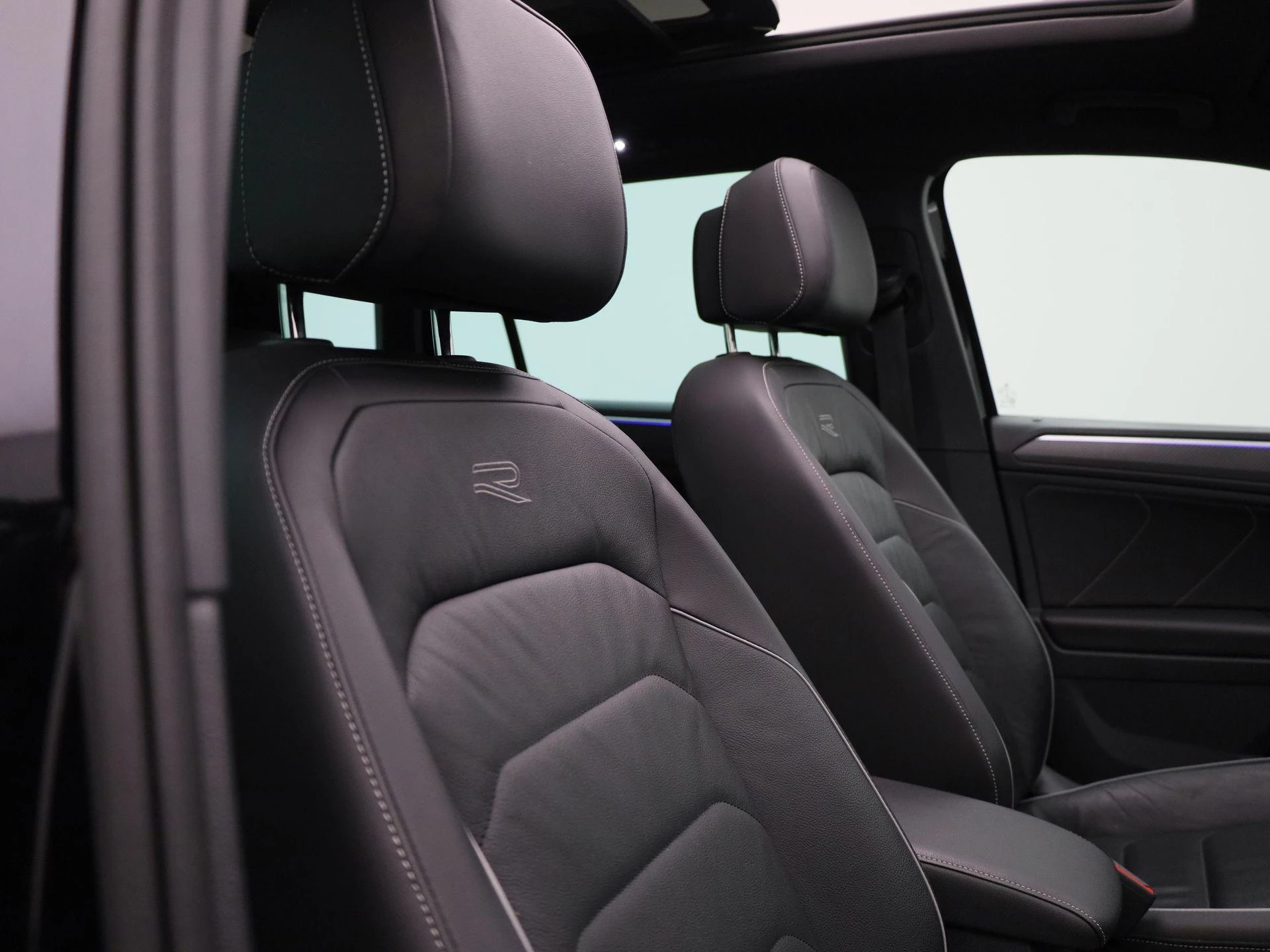 Volkswagen-Tiguan-image-41
