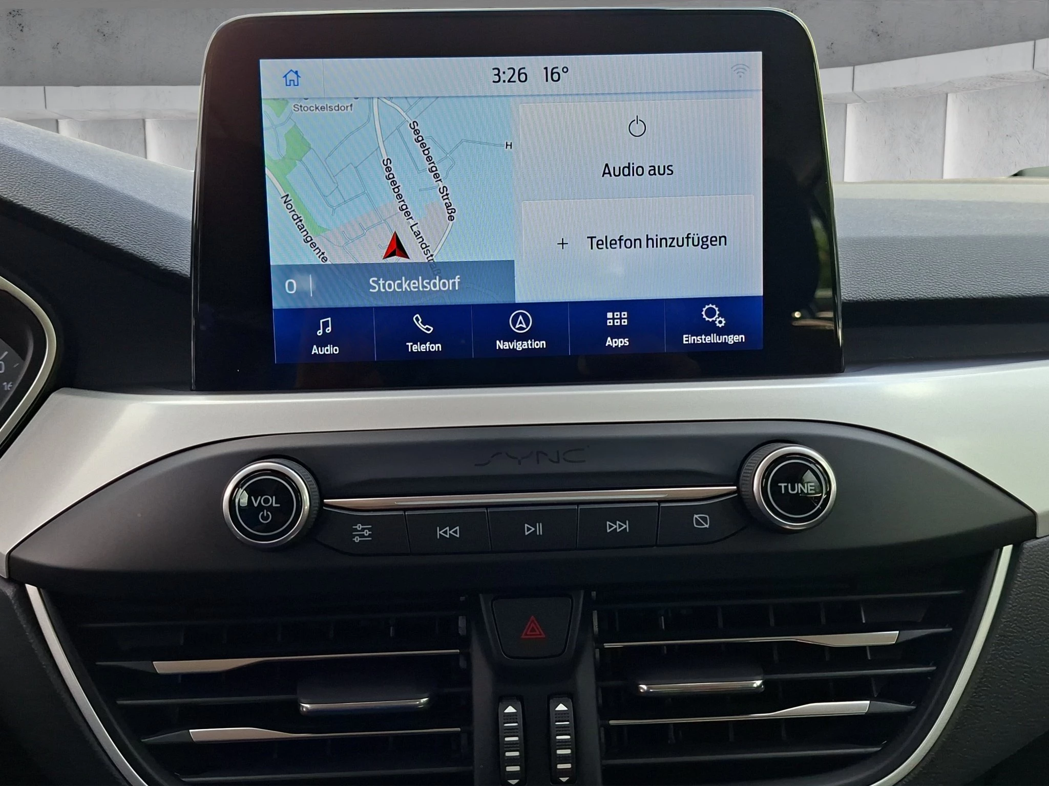 Ford Focus Cool & Connect Limousine 1.5 EB LED | AHK | PDC | Navi | LMF | BT