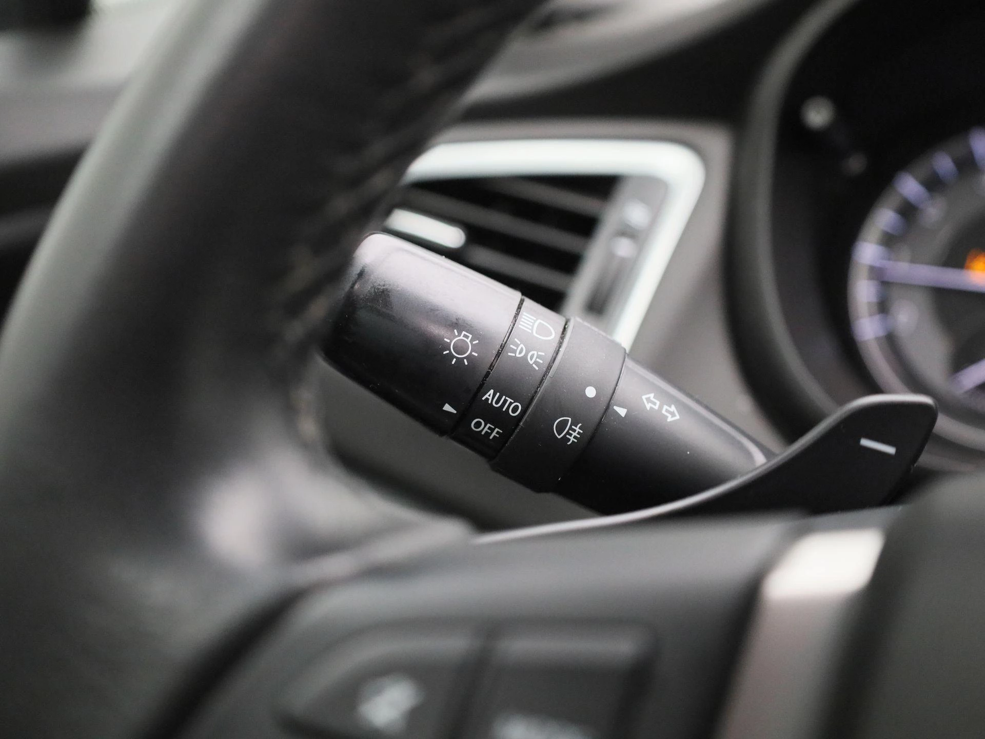 Suzuki-S-Cross-image-23