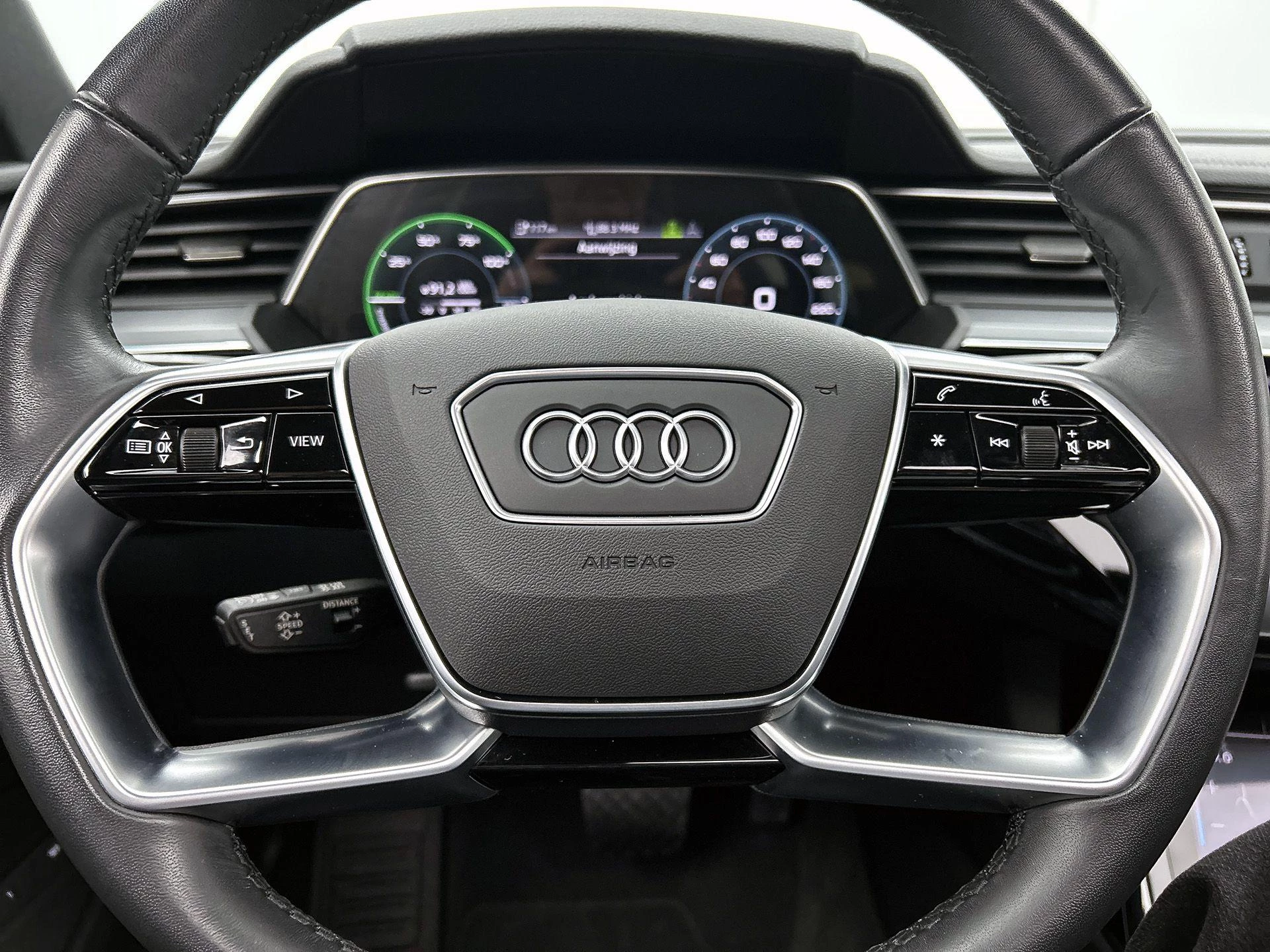 Audi-e-tron-image-18