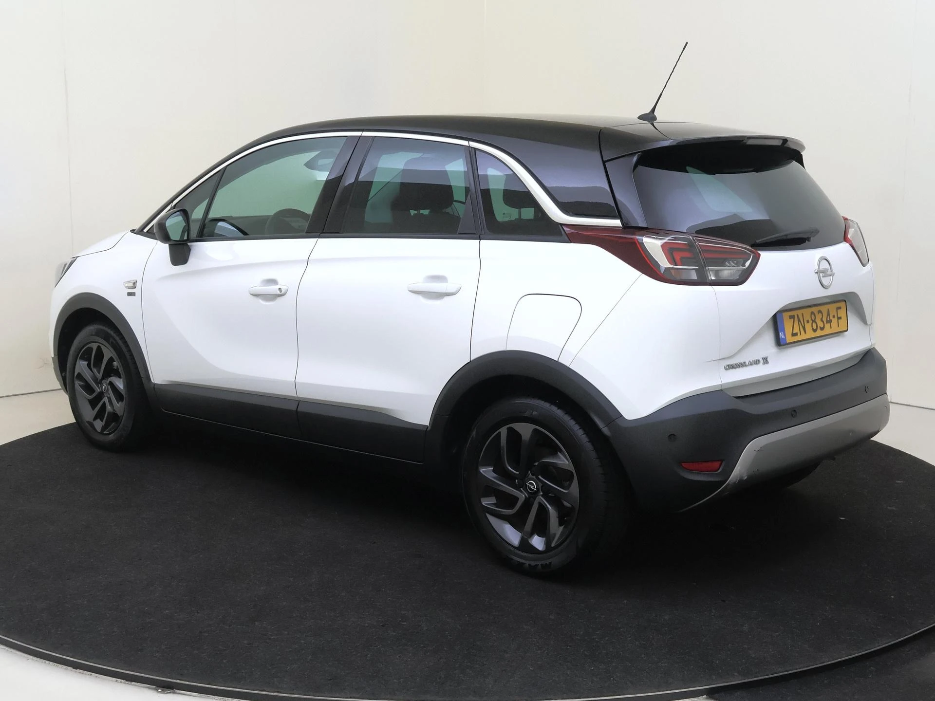 Opel-Crossland X-image-2