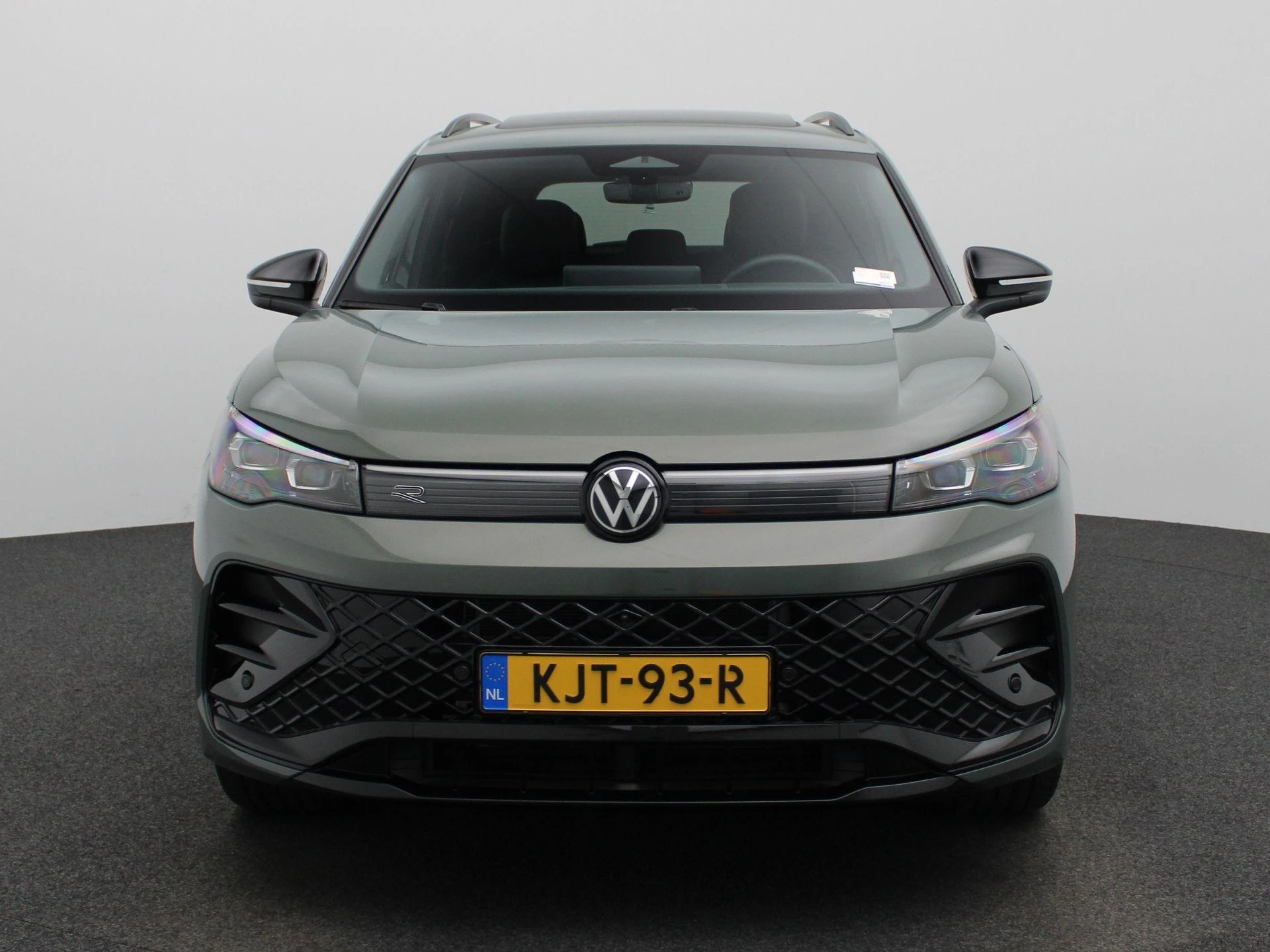 Volkswagen-Tiguan-image-2