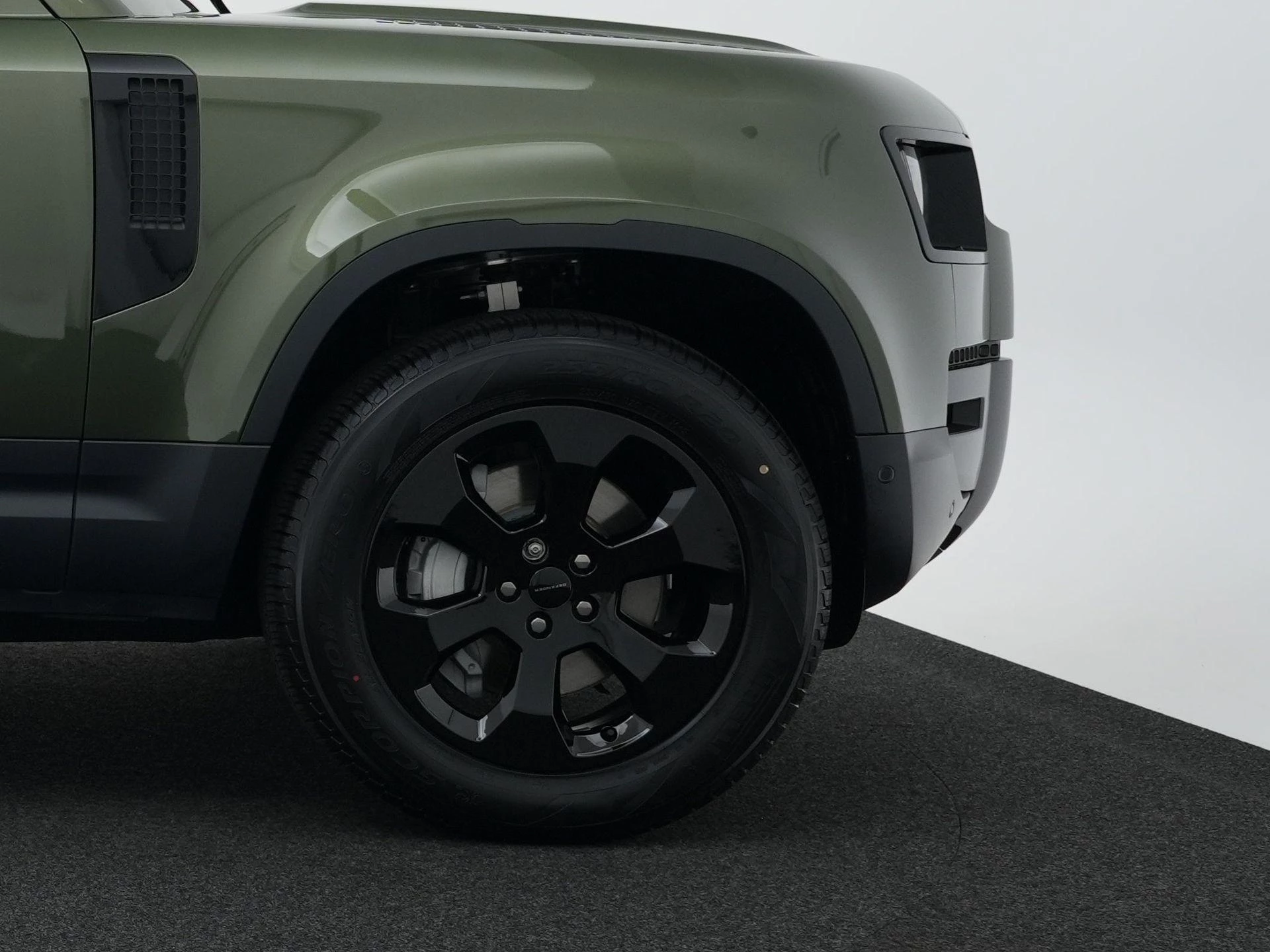 Land Rover-Defender-image-8