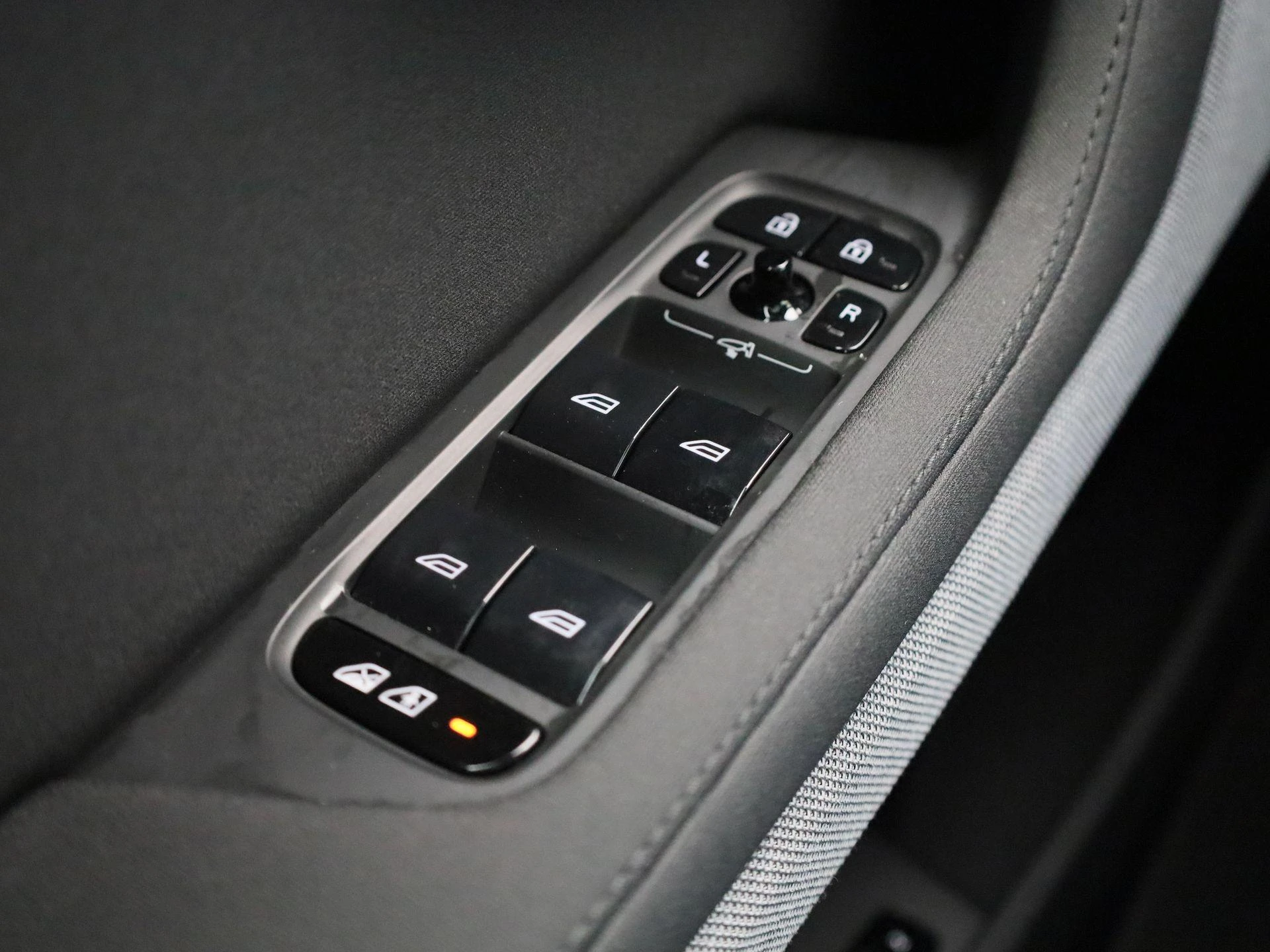 Polestar-2-image-30