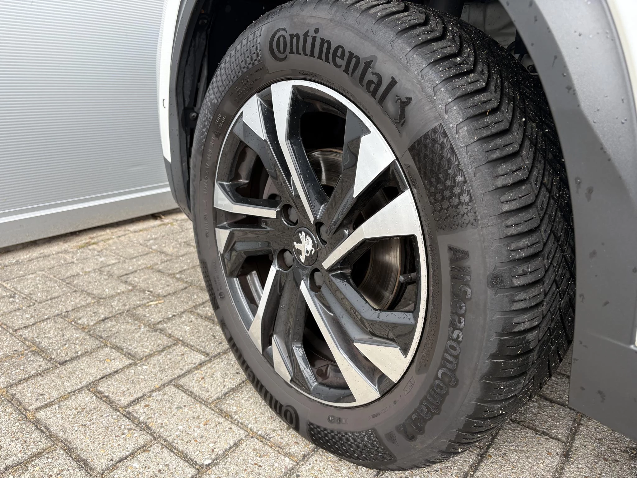 Peugeot-2008-image-27