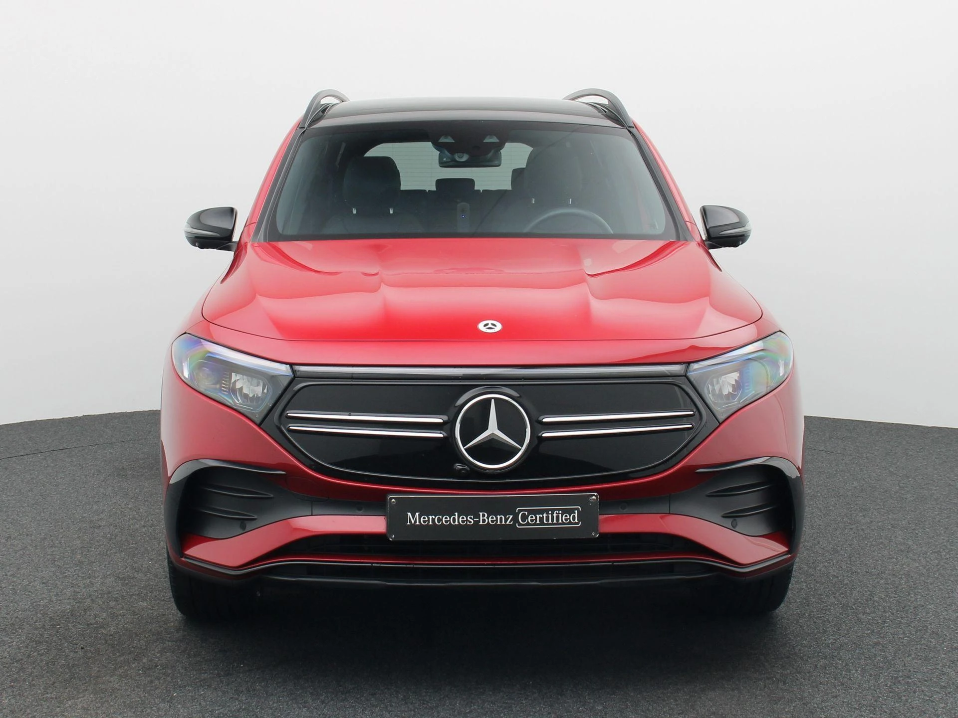 Mercedes-Benz EQB 350 4MATIC AMG Line + LEDER + PANO + BURMESTER + HEAD UP + CARPLAY +