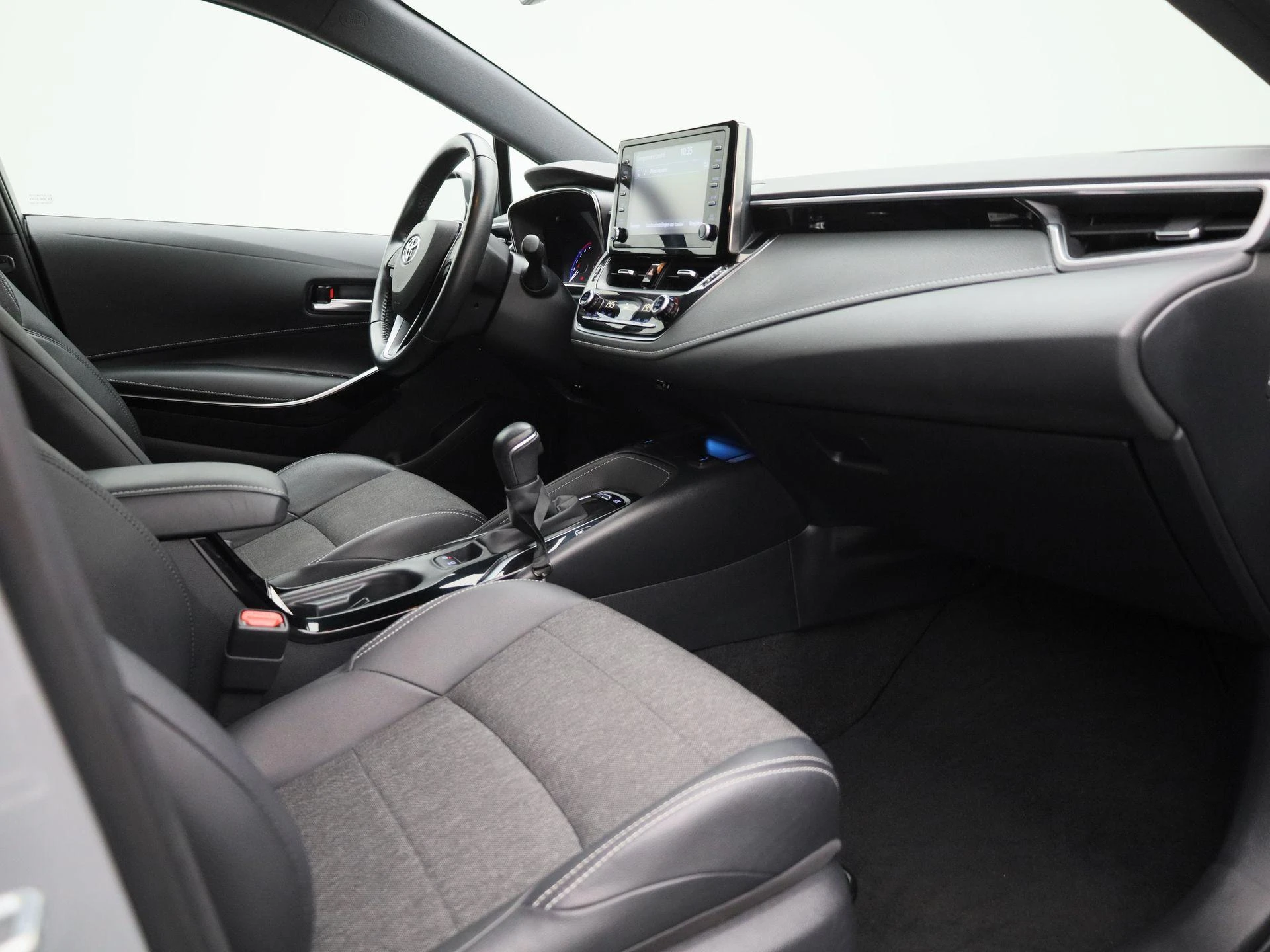 Toyota-Corolla Touring Sports-image-31