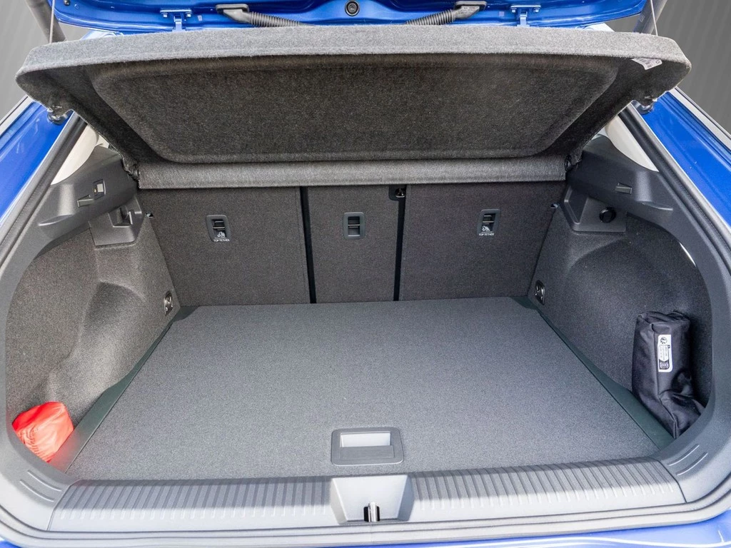 Volkswagen-T-Roc-image-5