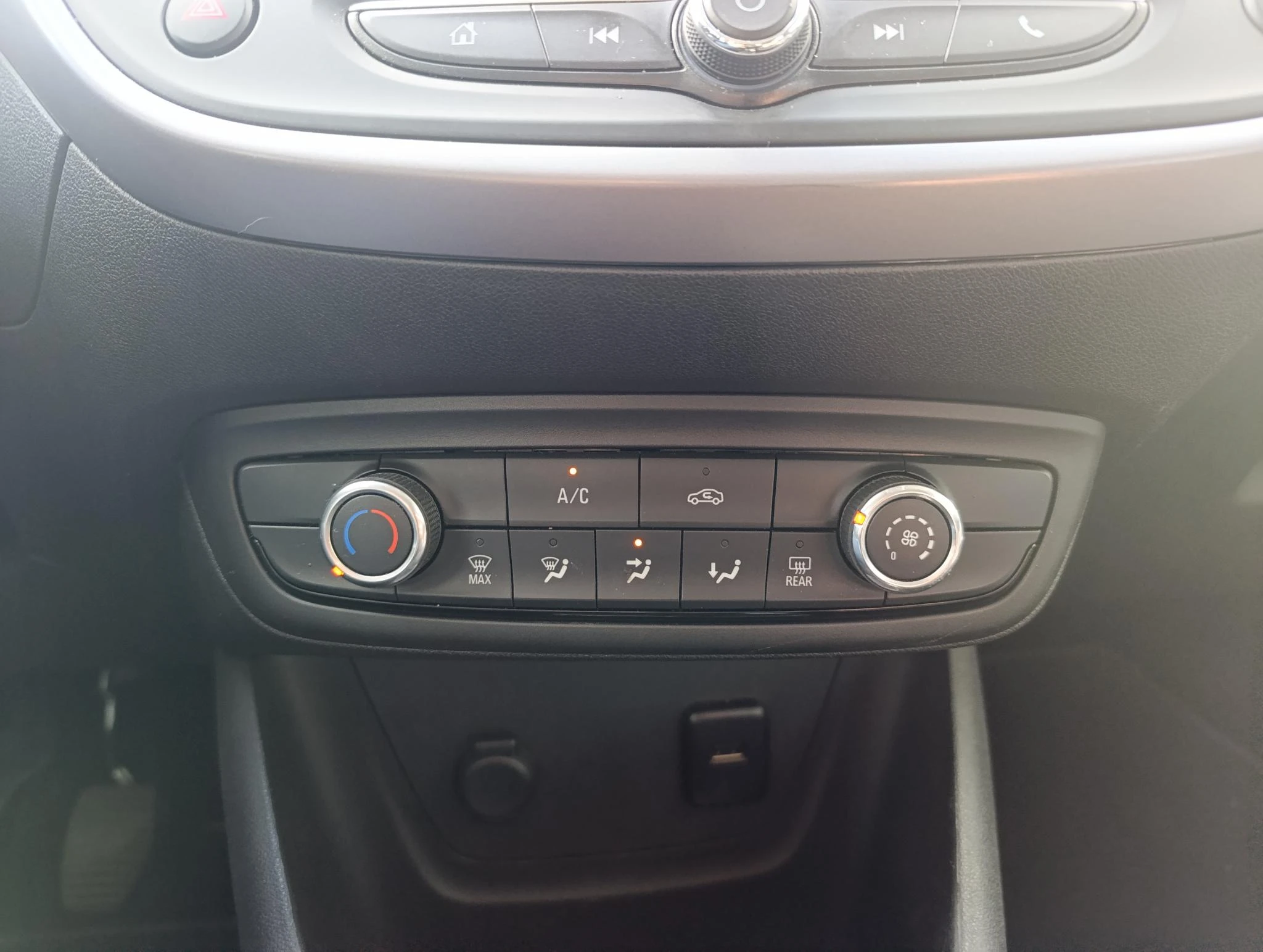 Opel-Crossland X-image-16