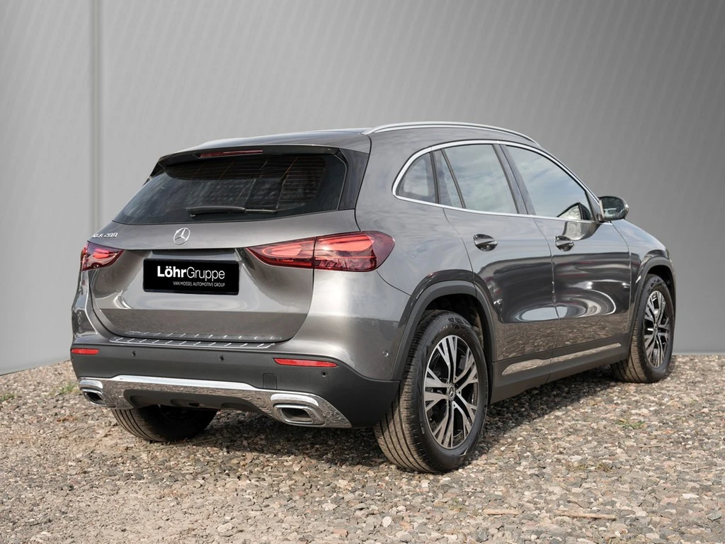 Mercedes-Benz-GLA-image-3