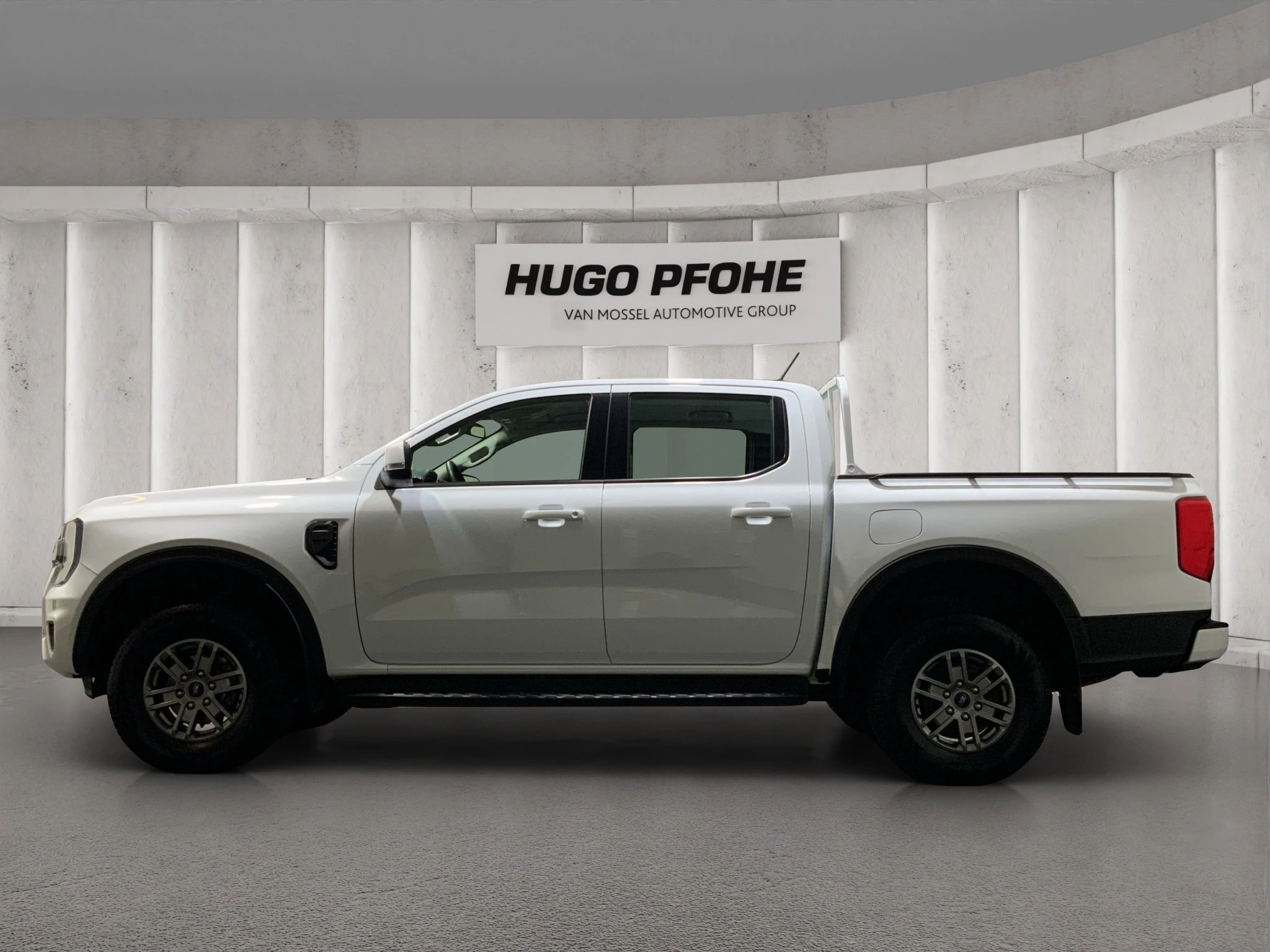 Ford Ranger XLT 2.0 EcoBlue 125kW DoKa 4x4 Pick-Up. 4-türig