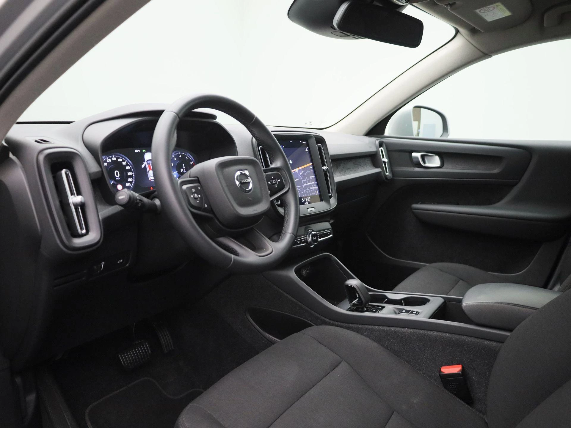 Volvo-XC40-image-14