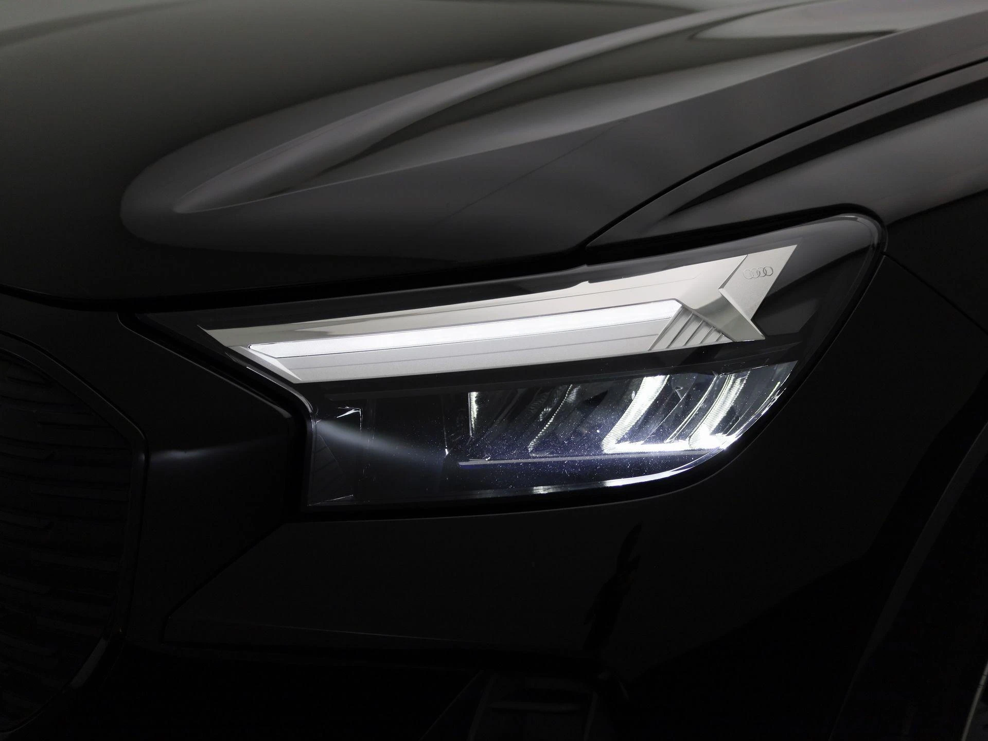 Audi-Q4 Sportback e-tron-image-16