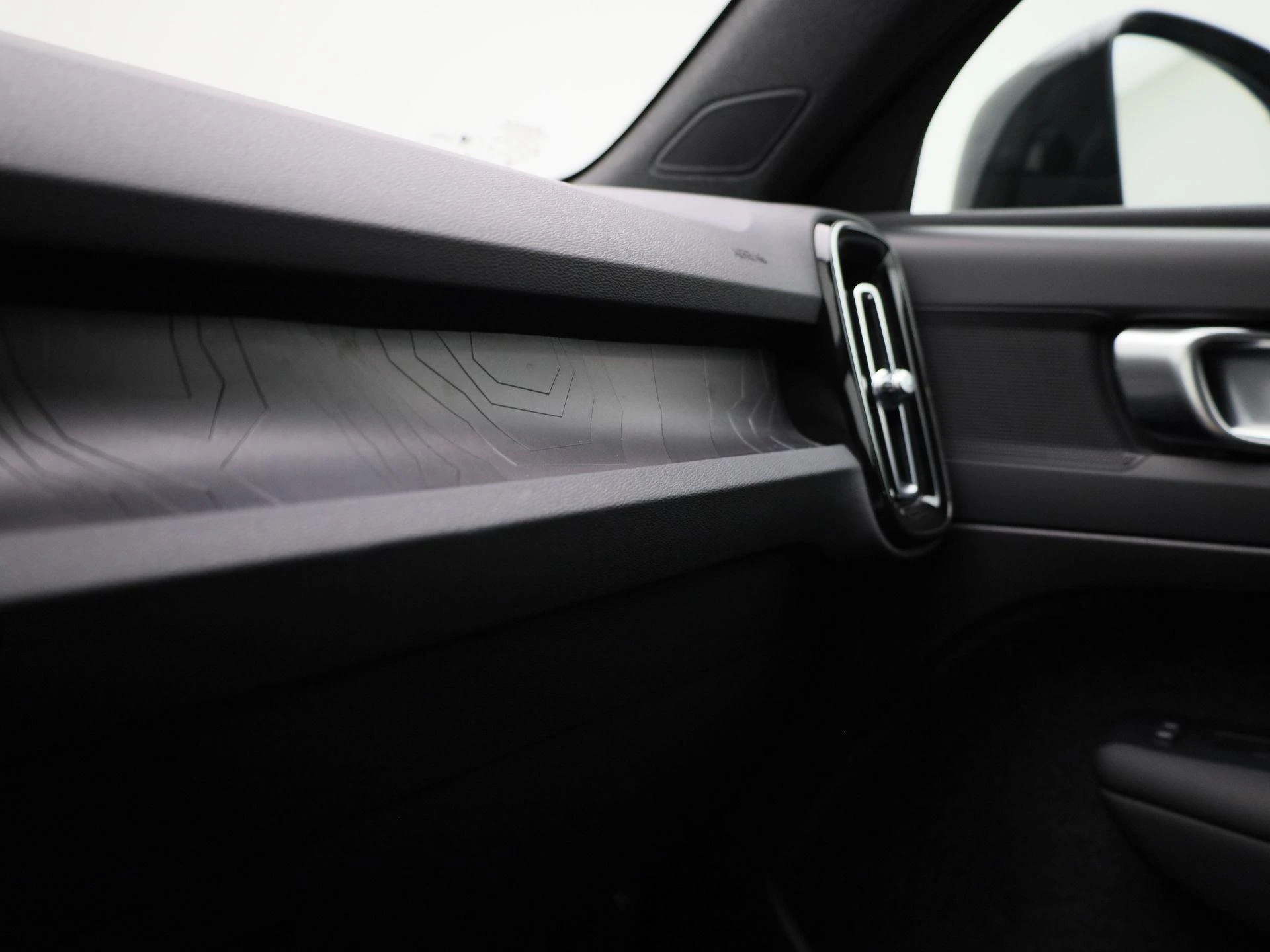 Volvo-C40-image-24