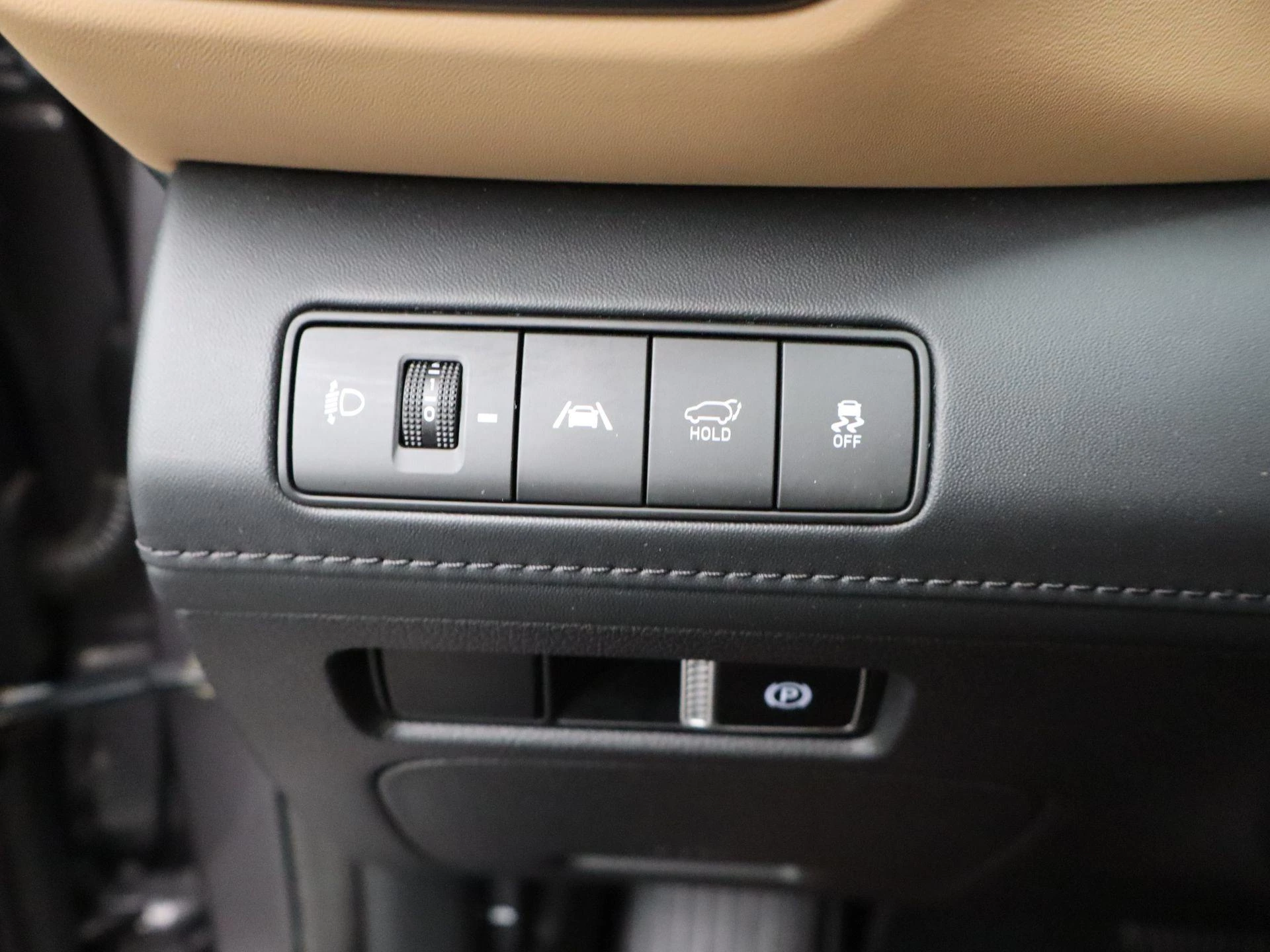 Hyundai-Santa Fe-image-28