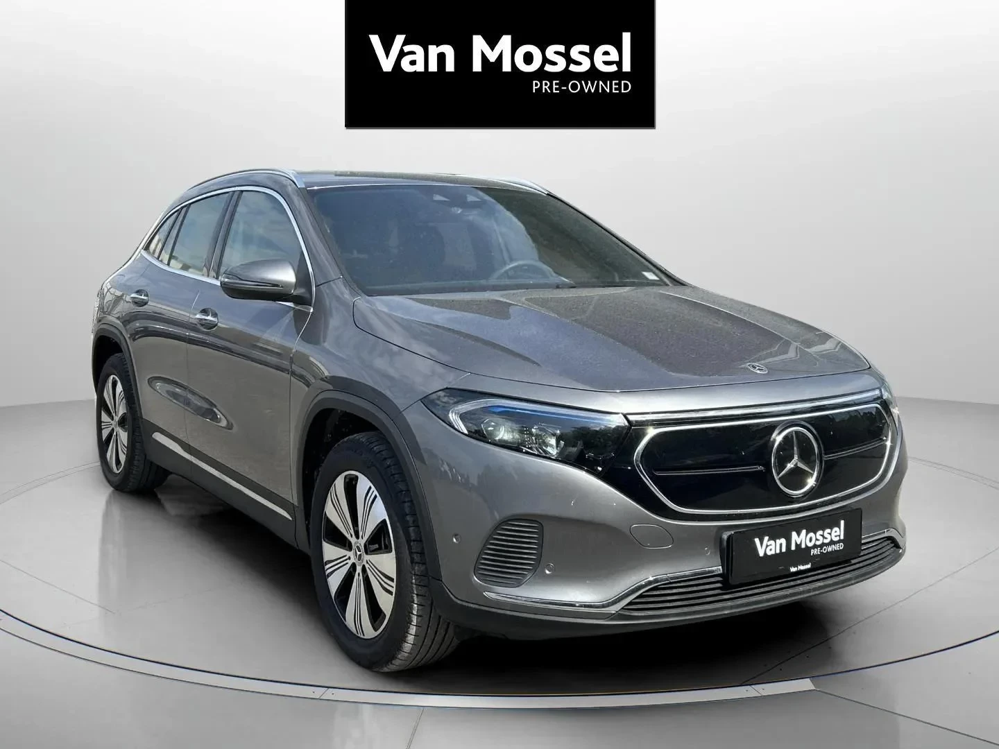 Mercedes-Benz-EQA-image-2