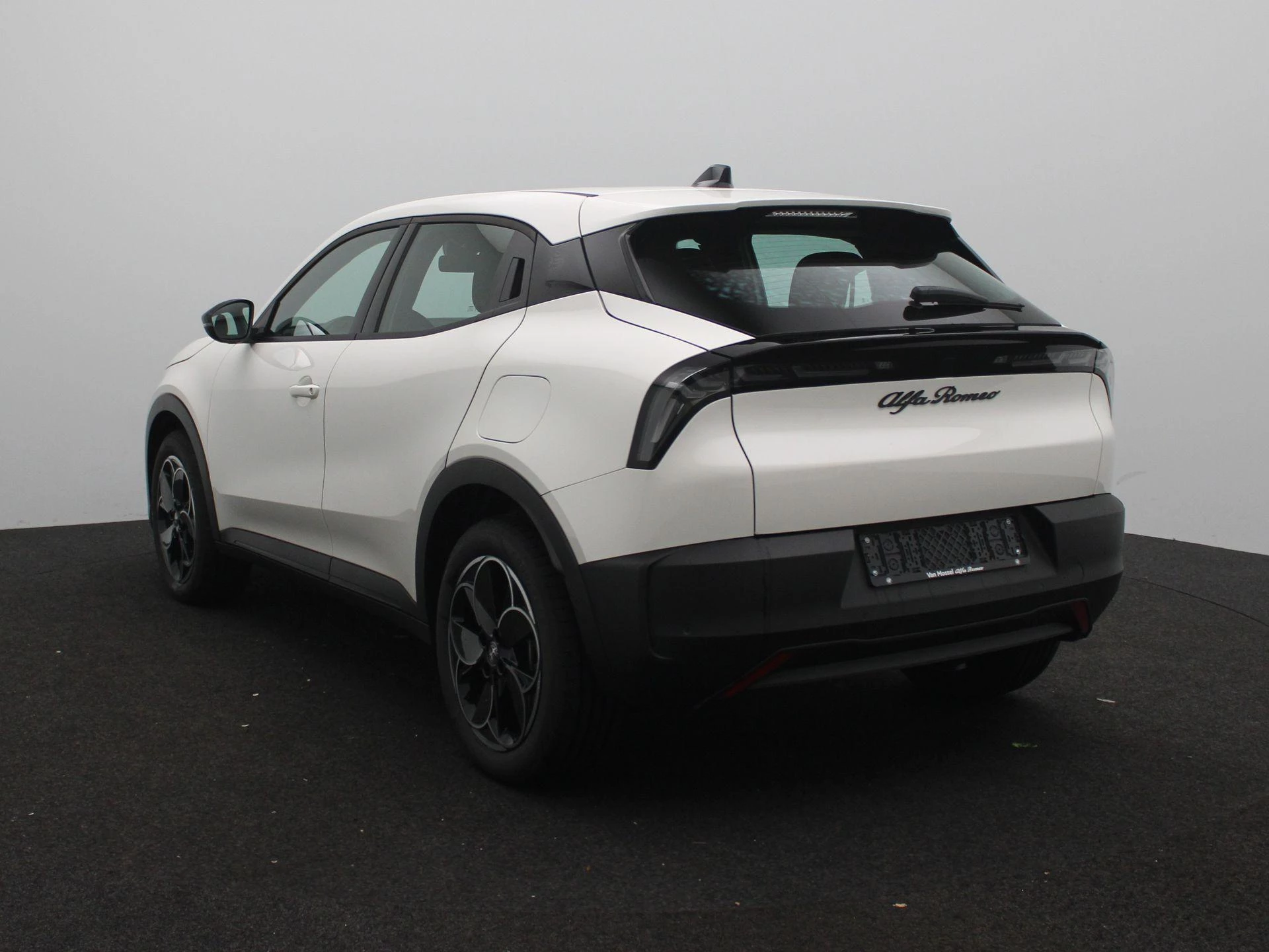 Alfa Romeo Junior Elettrica 54 kWh