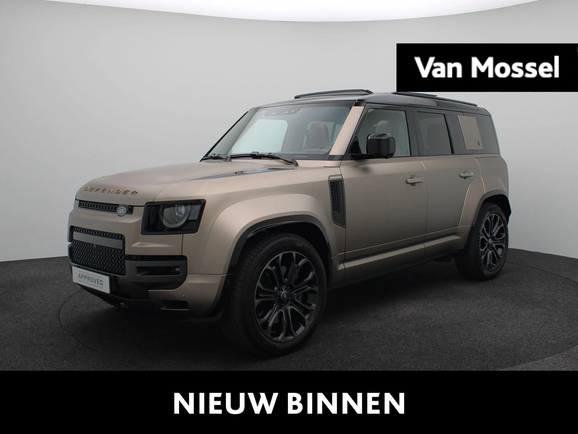 Land Rover-Defender-image-0