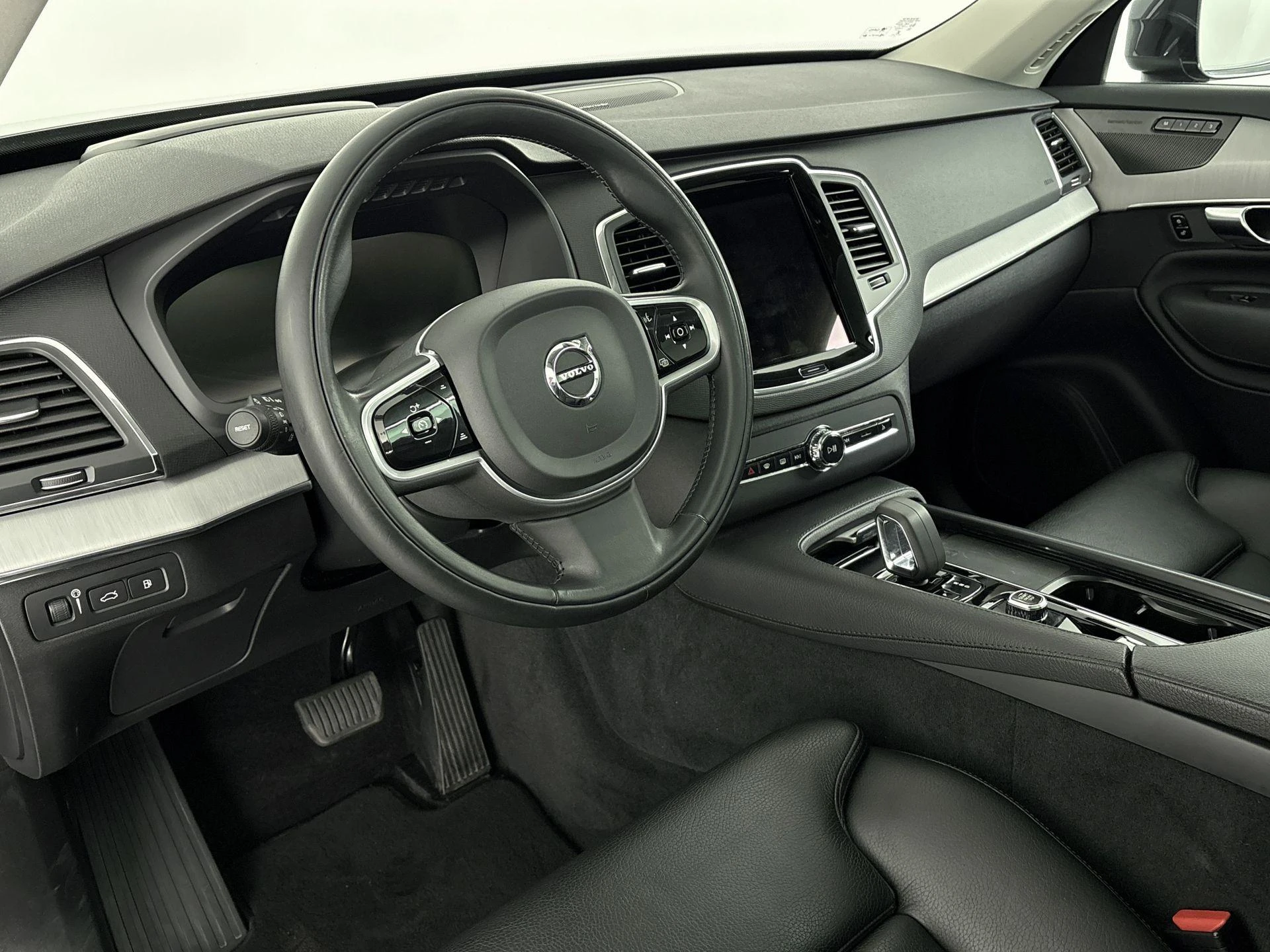 Volvo-XC90-image-19