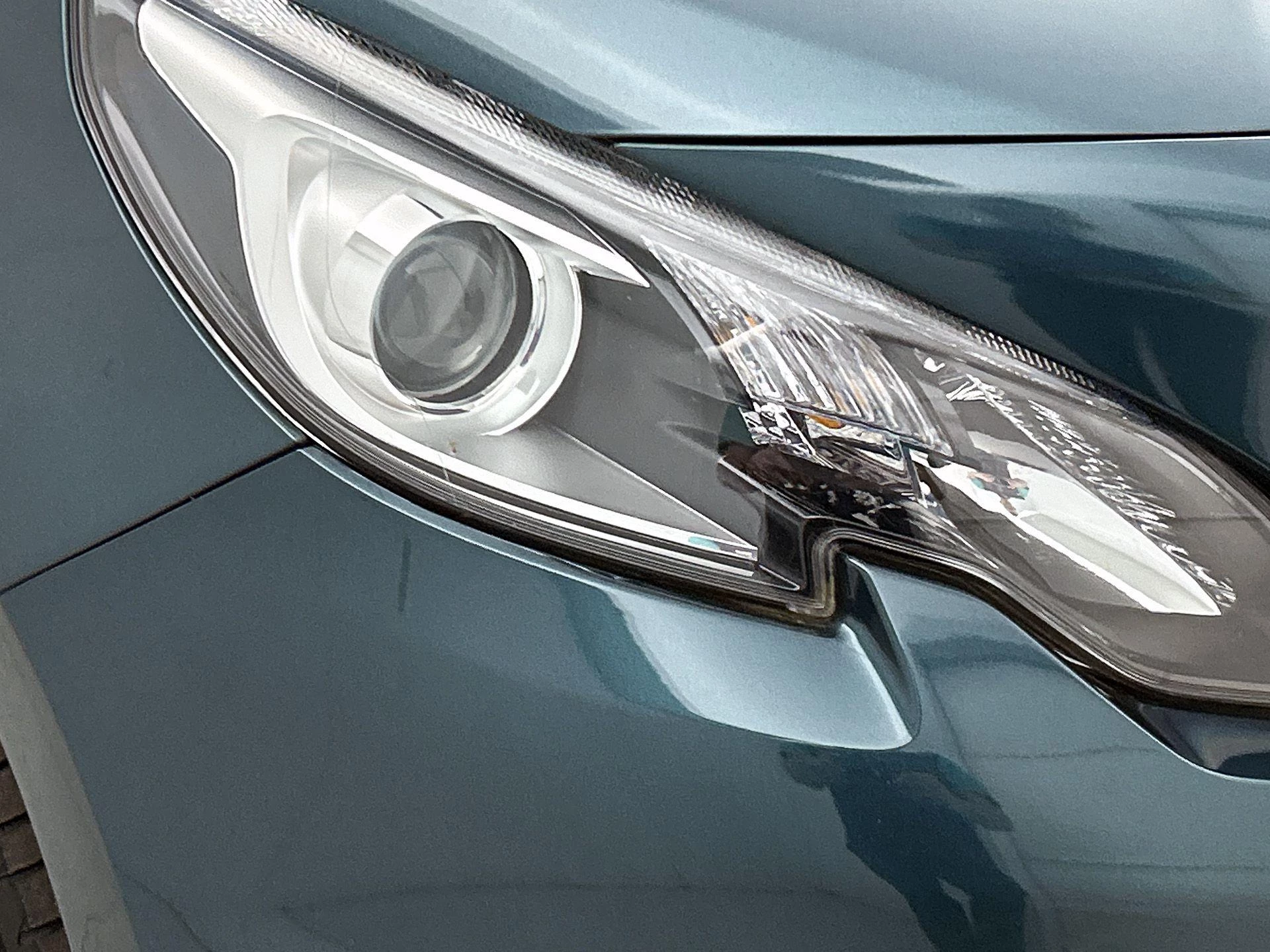 Peugeot 2008 1.2 PureTech Blue Lion