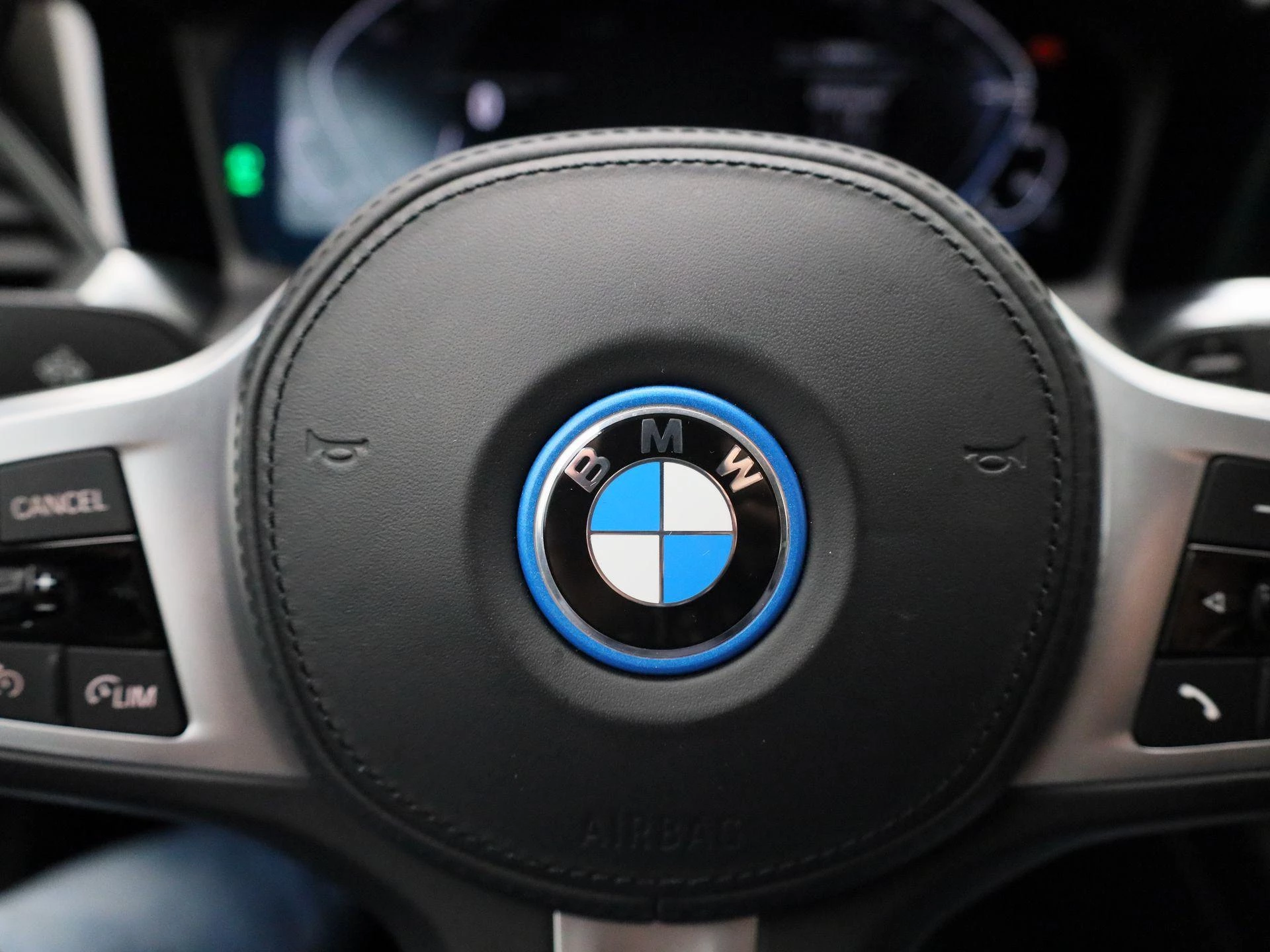 BMW-3 Serie-image-22