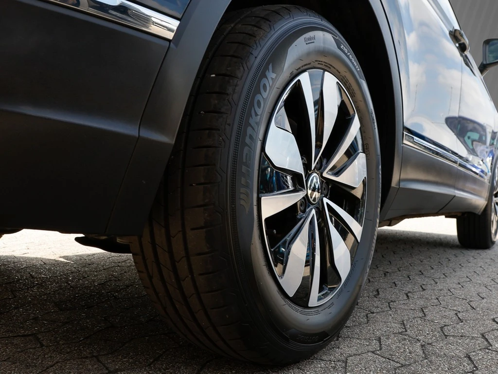 Volkswagen-Tiguan-image-4
