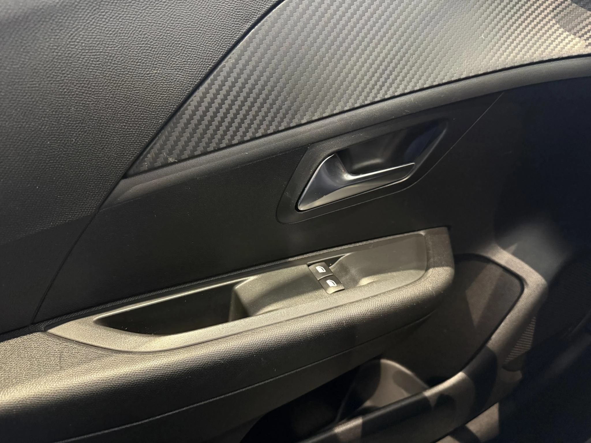 Peugeot-208-image-12