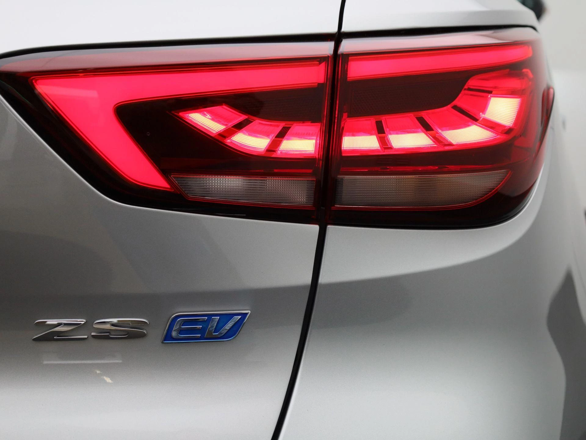 MG-ZS EV-image-34