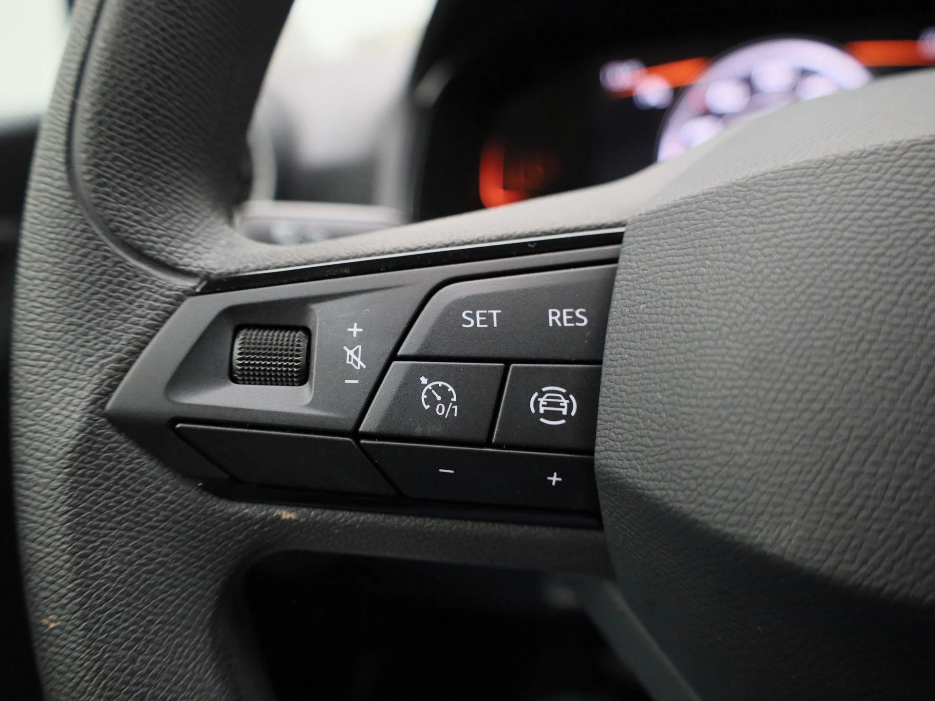 SEAT-Arona-image-17