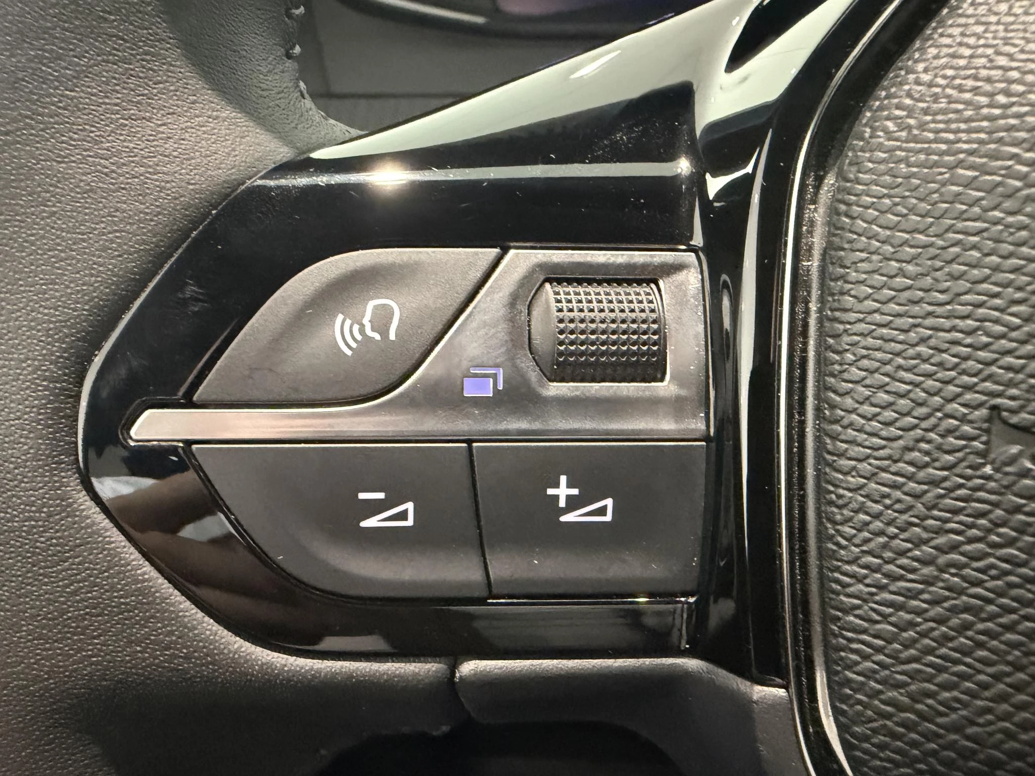 Peugeot-2008-image-12