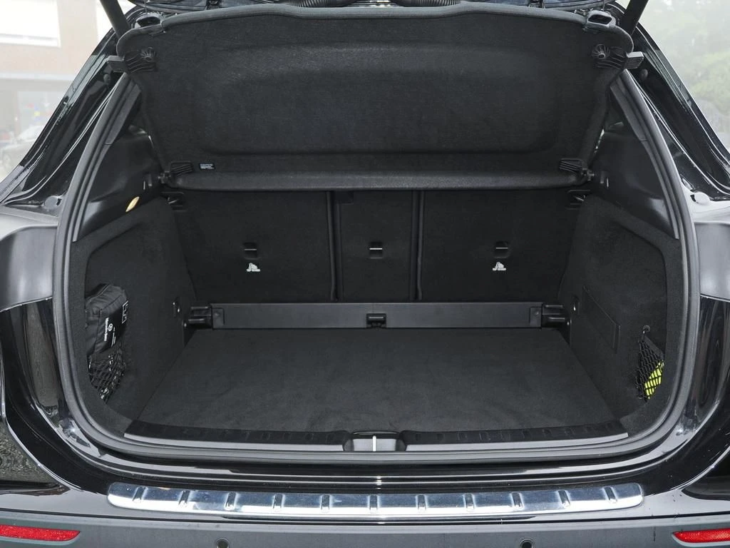 Mercedes-Benz-GLA 200-image-15
