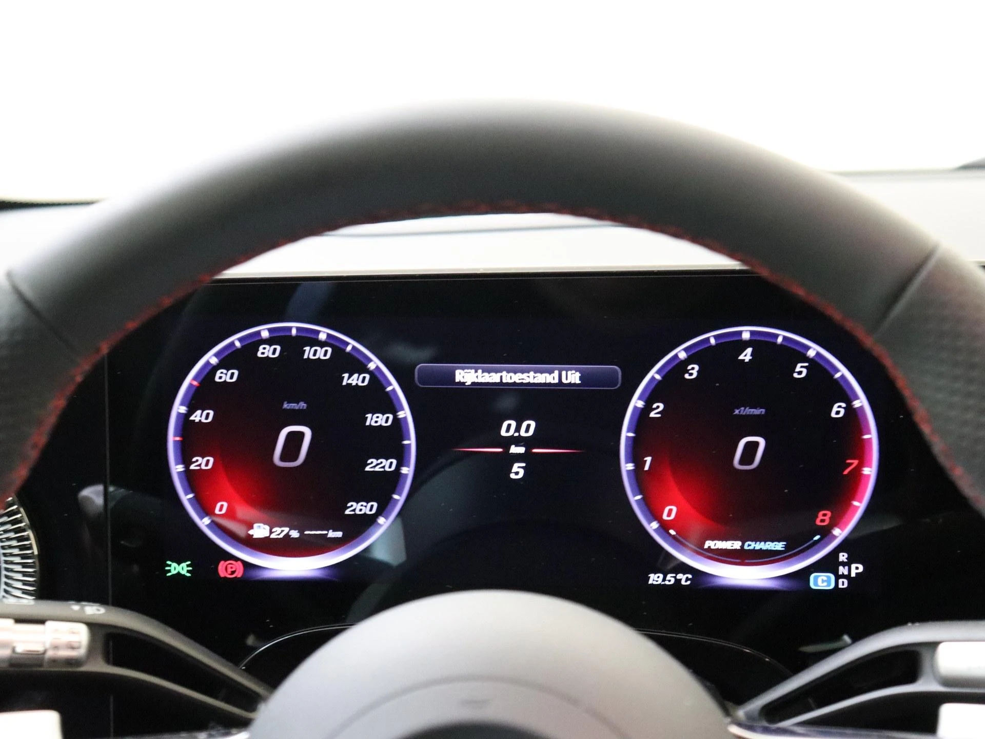 Mercedes-Benz-CLA-image-11