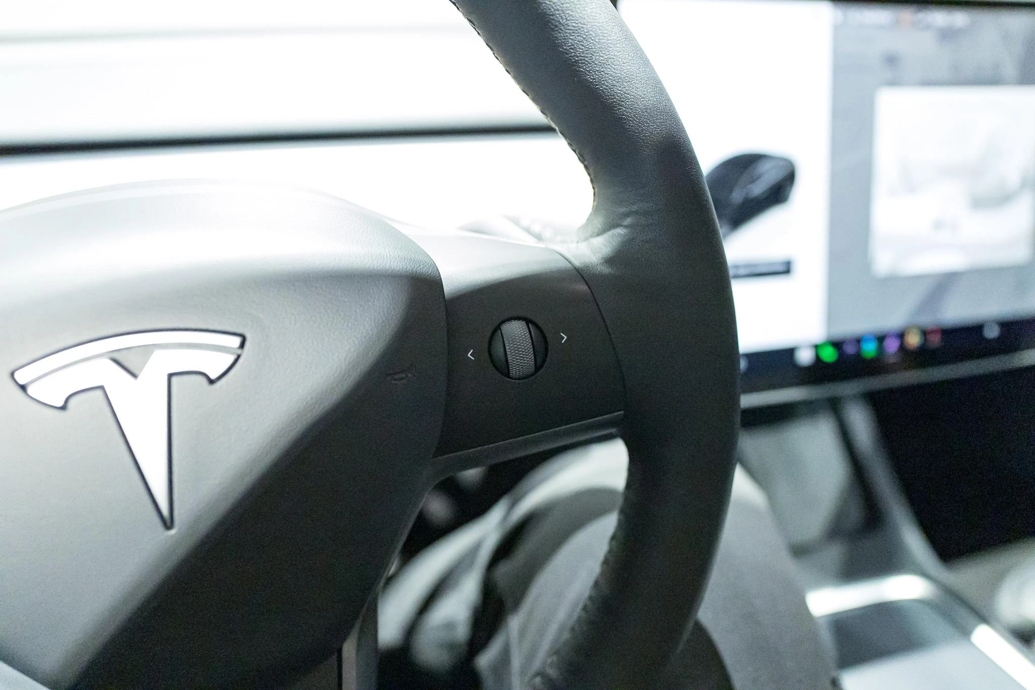 Tesla-Model 3-image-28