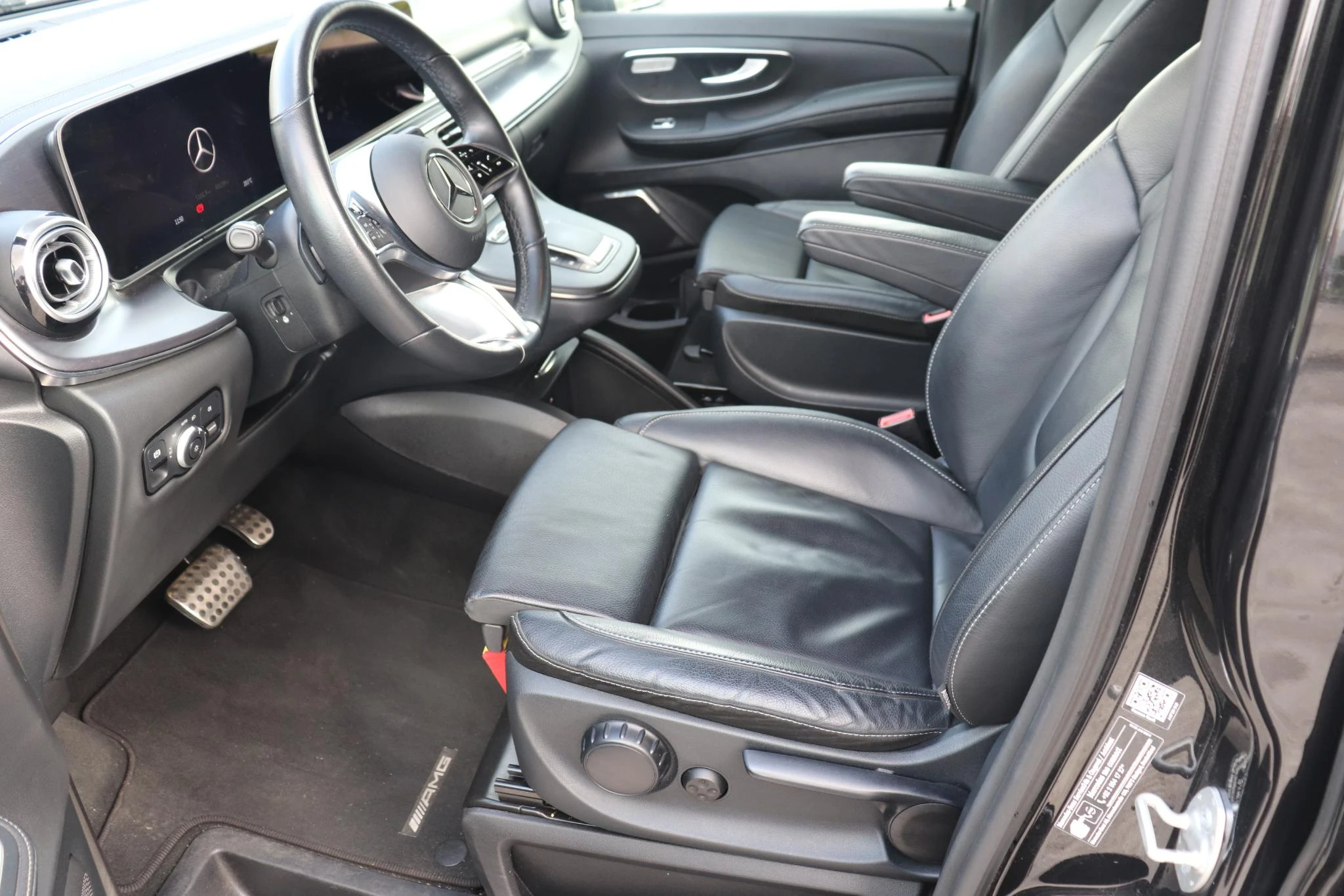 Mercedes-Benz-V-Klasse-image-10