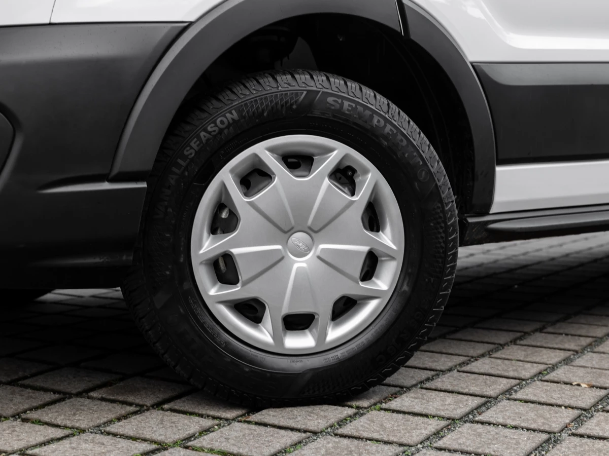 Ford-Transit-image-4