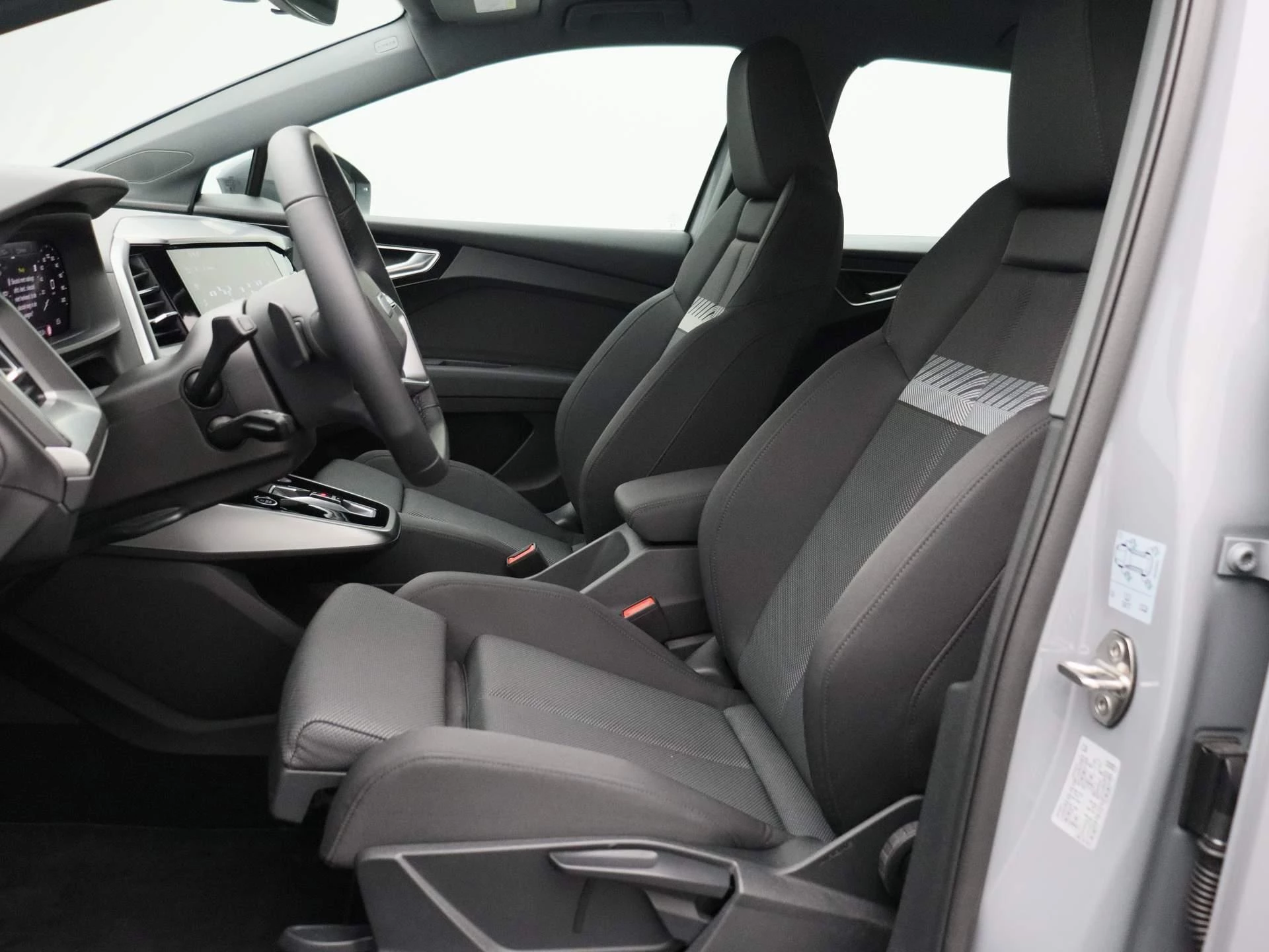 Audi-Q4 e-tron-image-11