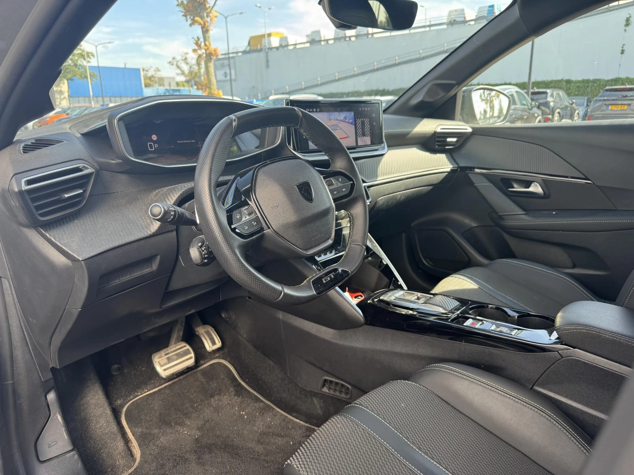 Peugeot-208-image-11