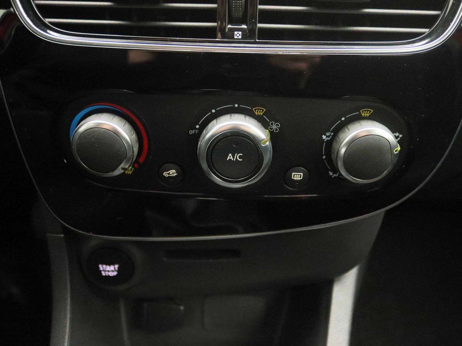 Renault-Clio-image-9