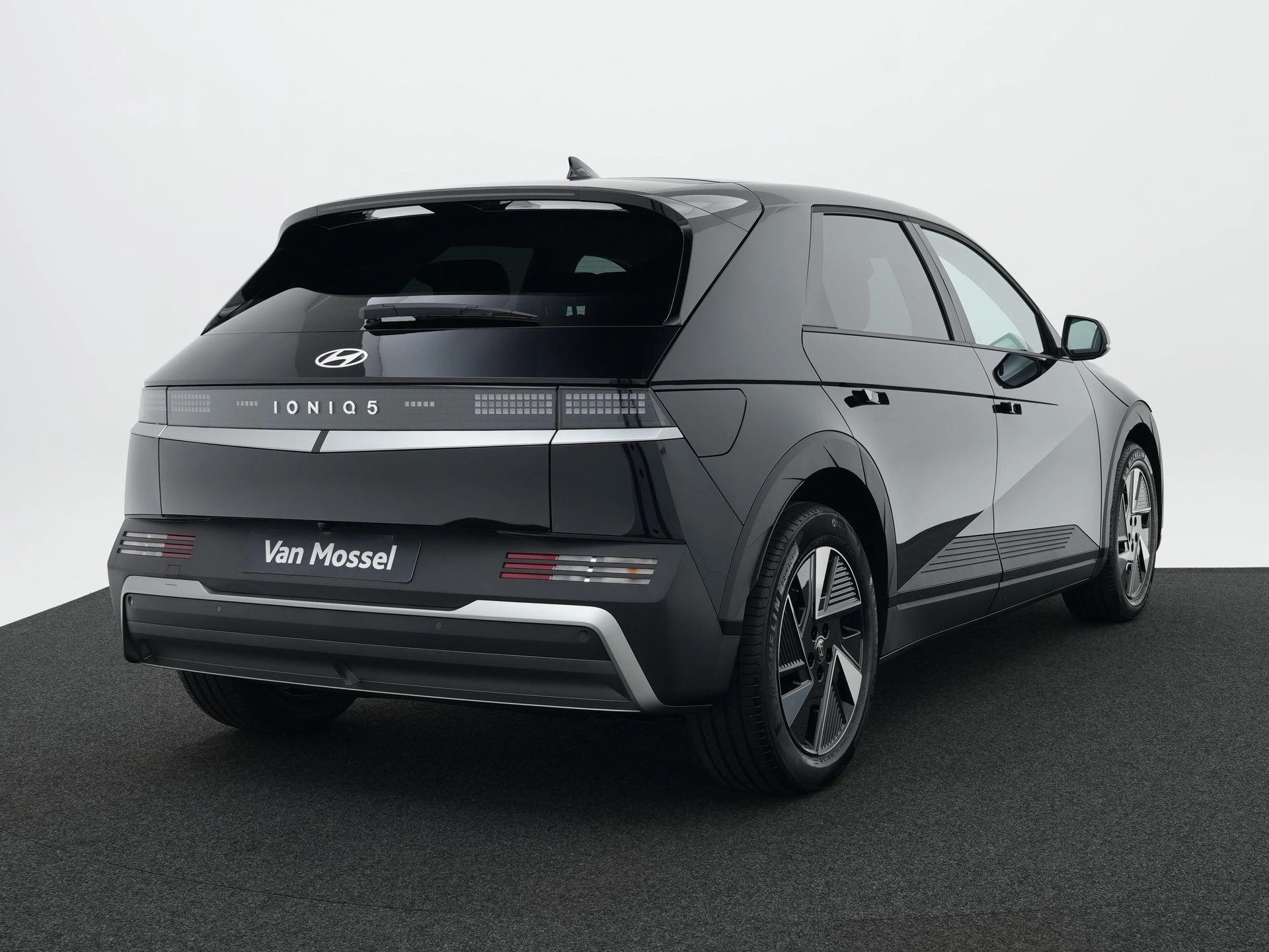 Hyundai-IONIQ 5-image-11