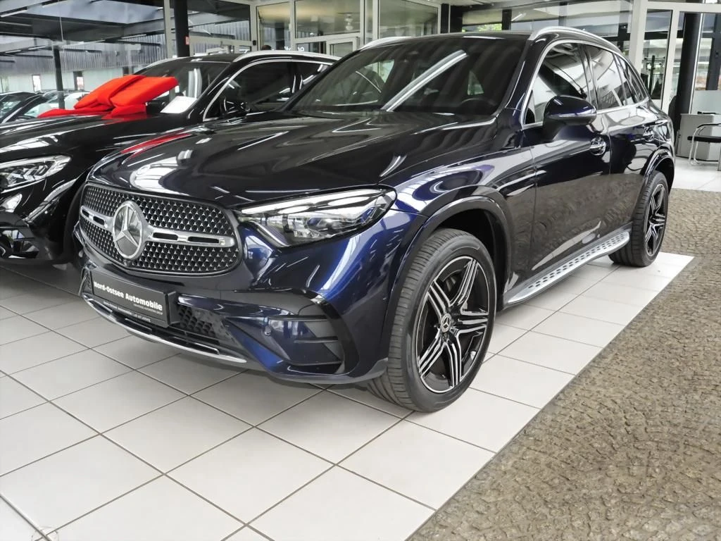 Mercedes-Benz-GLC 300 de-image-7