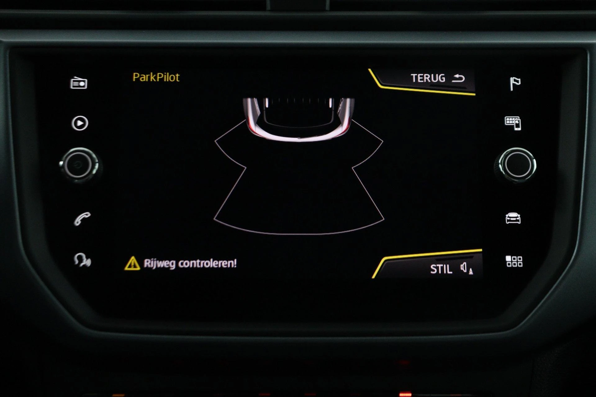SEAT-Arona-image-17